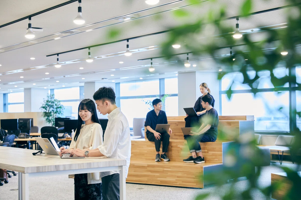 【社員インタビュー】Digital Service Development DivisionのWebエンジニアが語る!業務内容や会社の魅力を大 ...