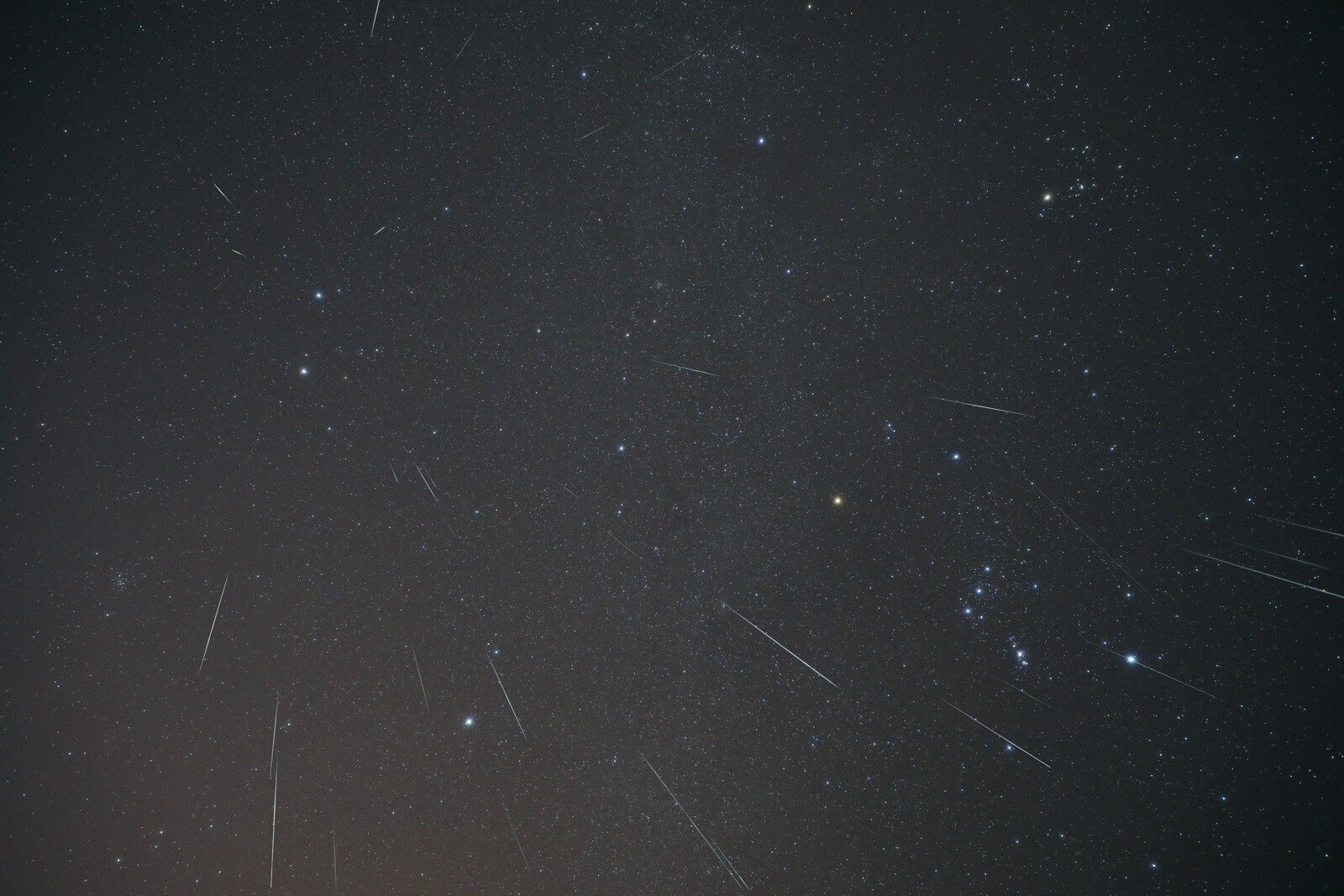 Canon - ふたご座流星群 Canon PowerShot G7Xで、ふたご座流星群の撮影に挑戦：南の島旅