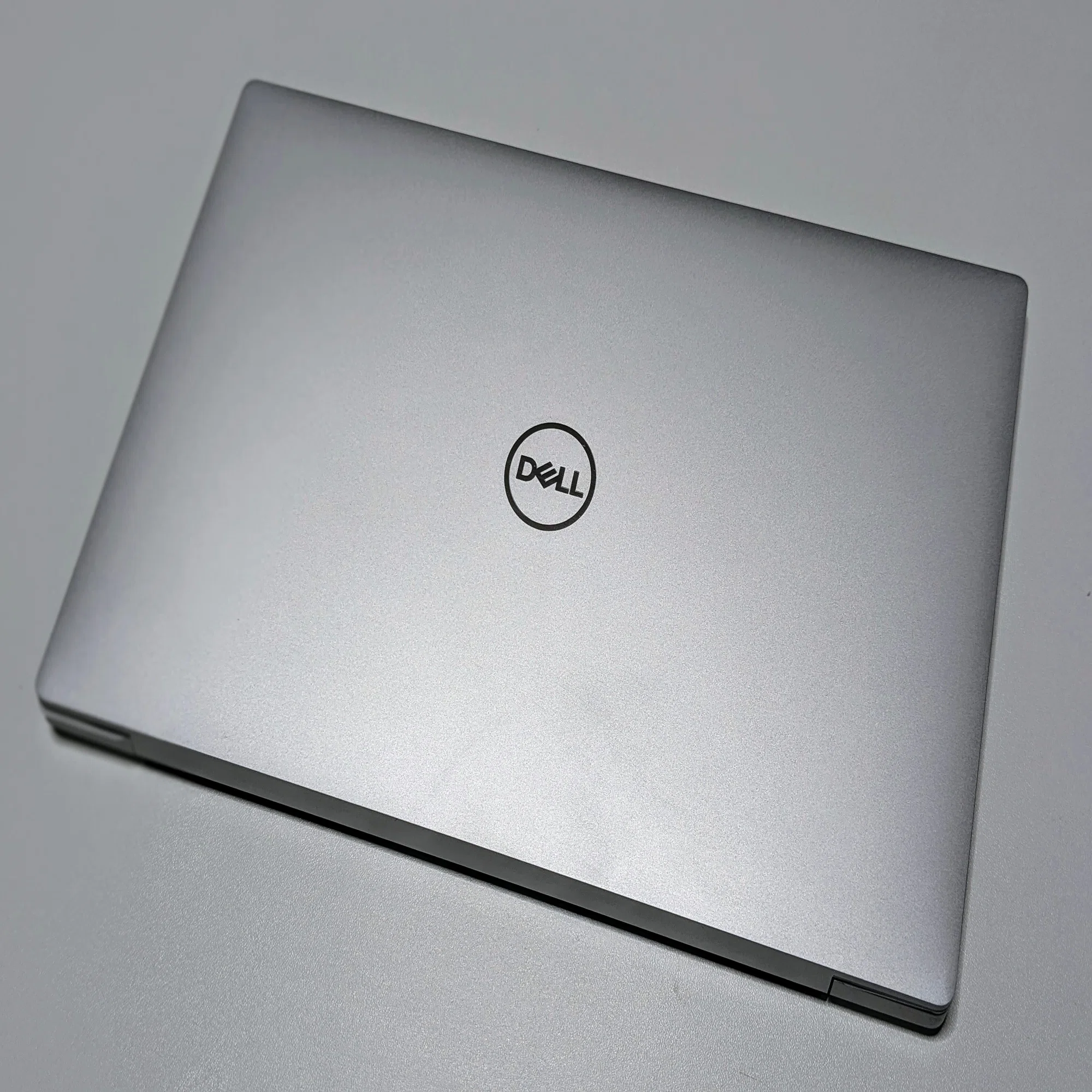 DELL XPS 13 PLUSレビュー ｜モダンなルックスのハイエンドノートPC 