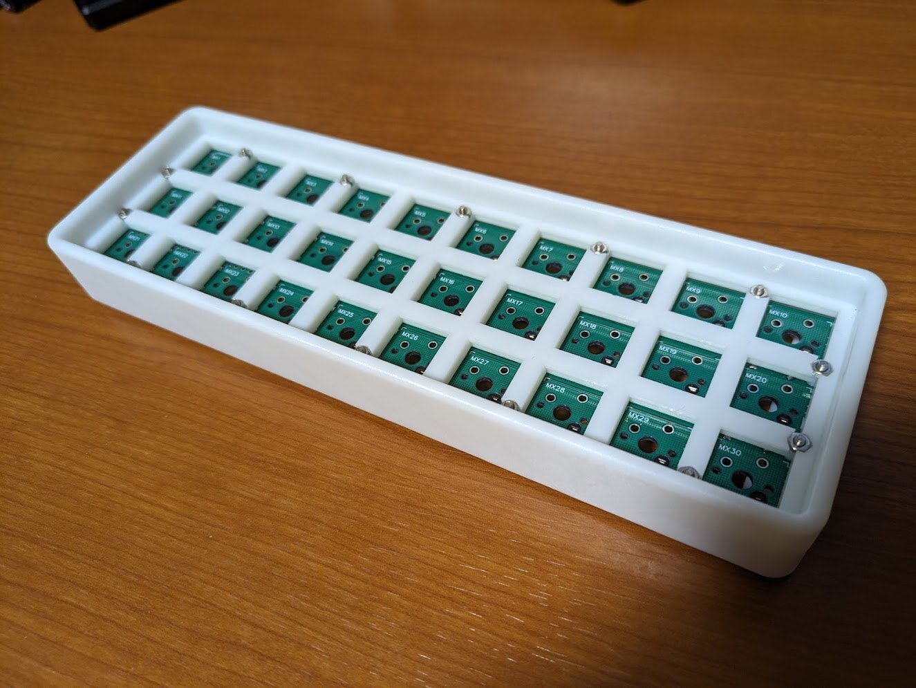 [自作キーボード] FORTITUDE60 組み立て済み お知らせ】FORTITUDE60の頒布について #fortitude60 – plus TK2S