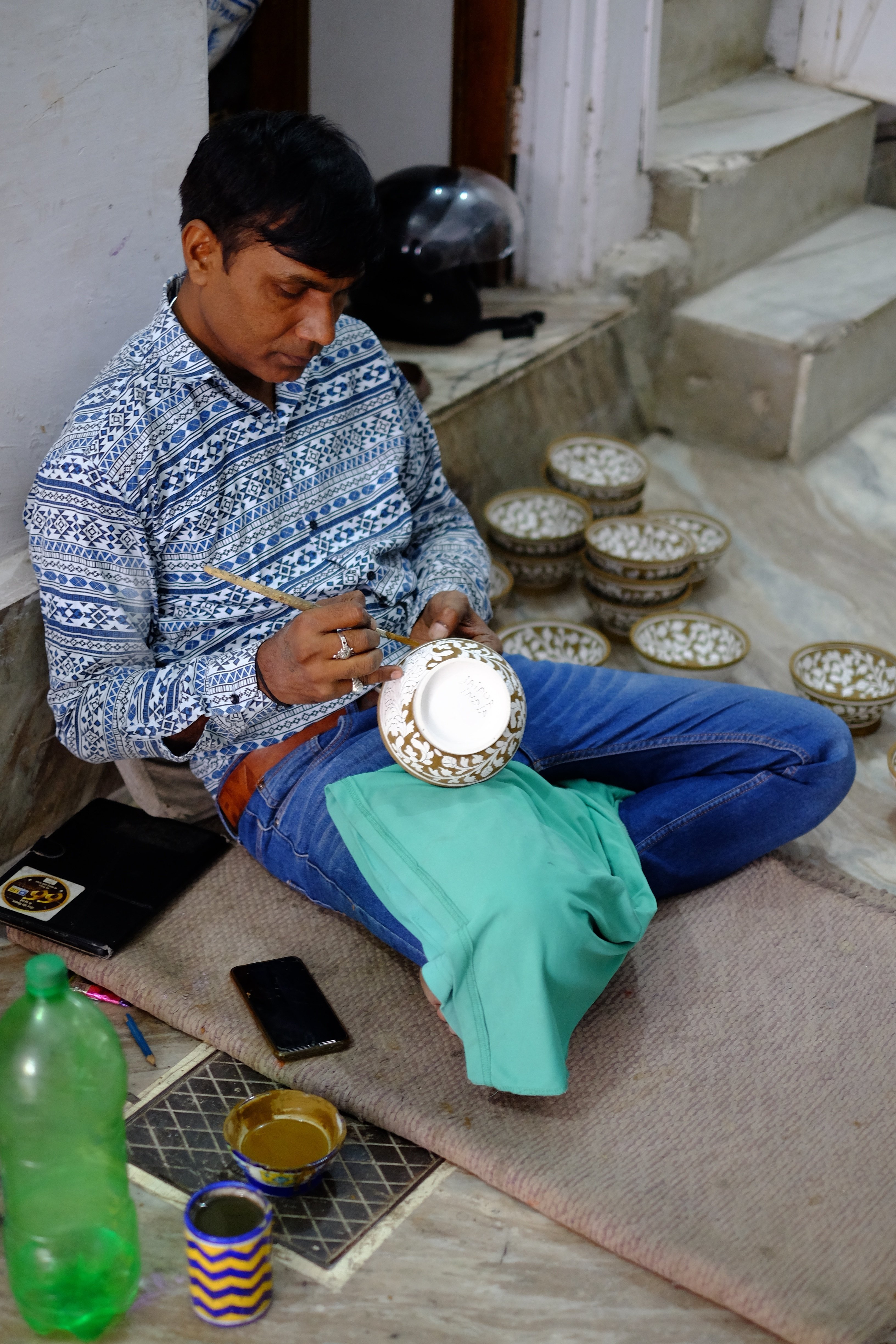 ジャイプールのブルーポタリー工房は家族経営でした｜SILKIND