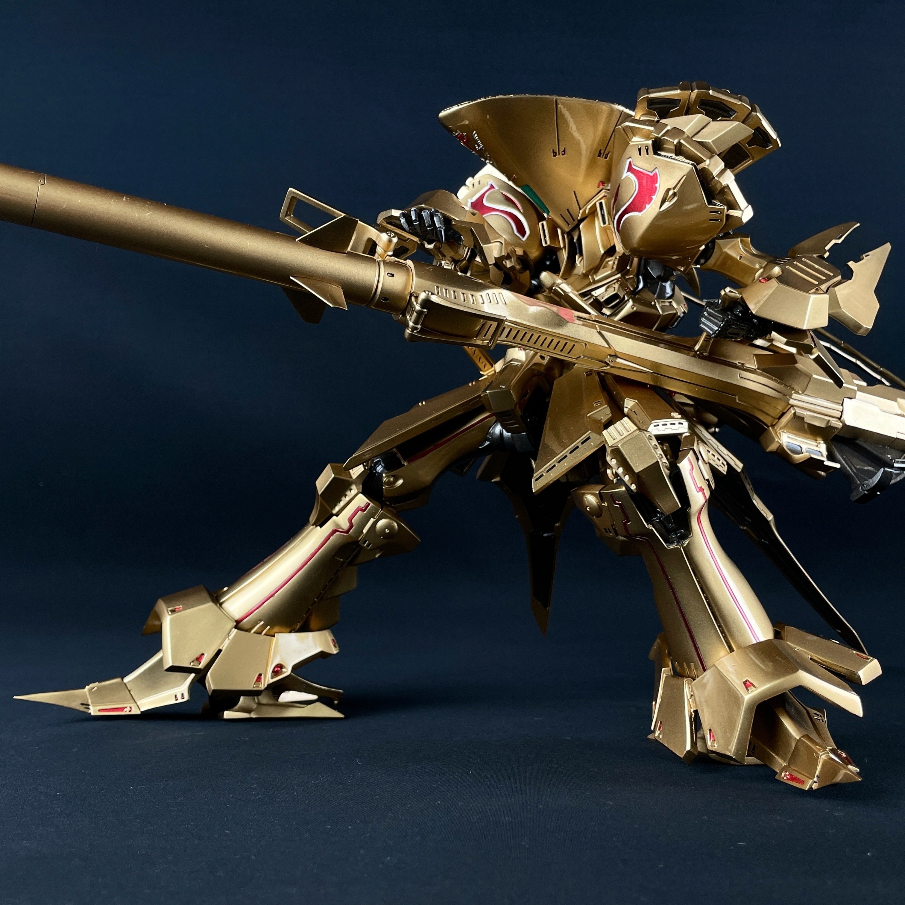 SSS 1/100 『 ナイト・オブ・ゴールド with バスターランチャー SSS 1/100 『 ナイト・オブ・ゴールド with バスターランチャー