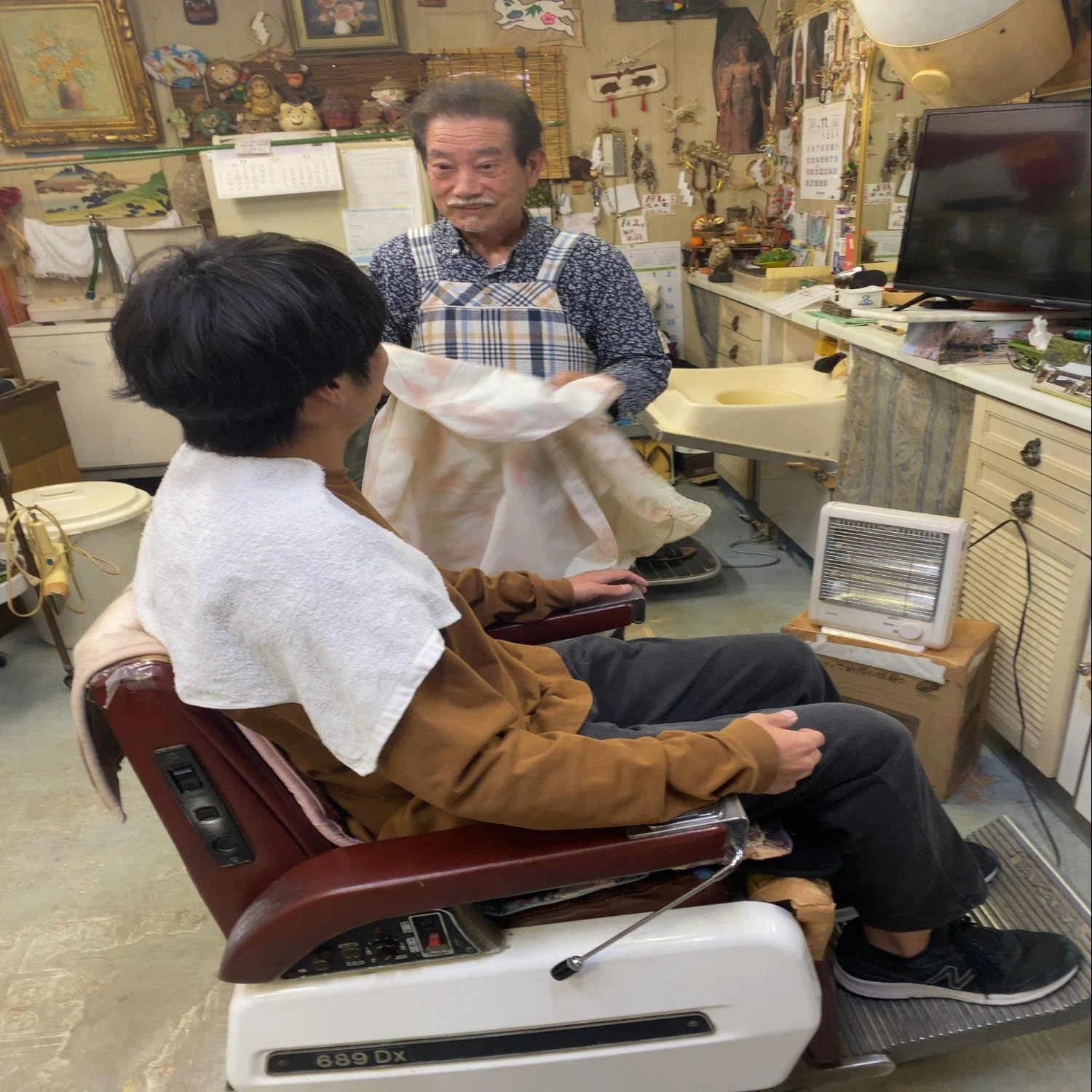 新卒ヒットマン、昭和レトロな理容室でおまかせオーダーしてみたの巻 