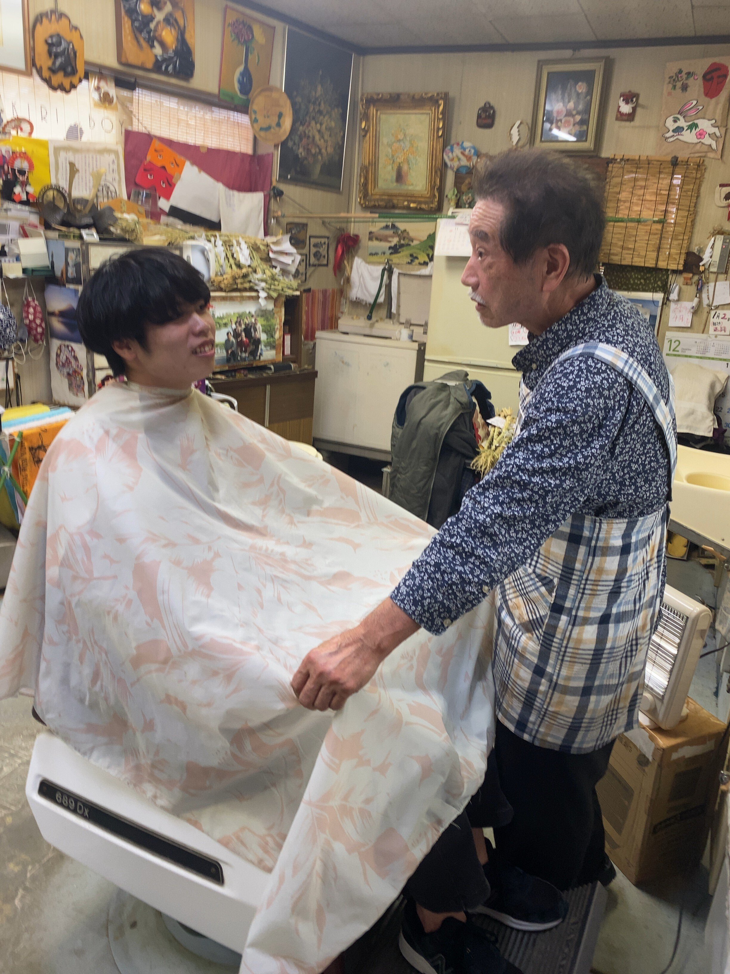 新卒ヒットマン、昭和レトロな理容室でおまかせオーダーしてみたの巻