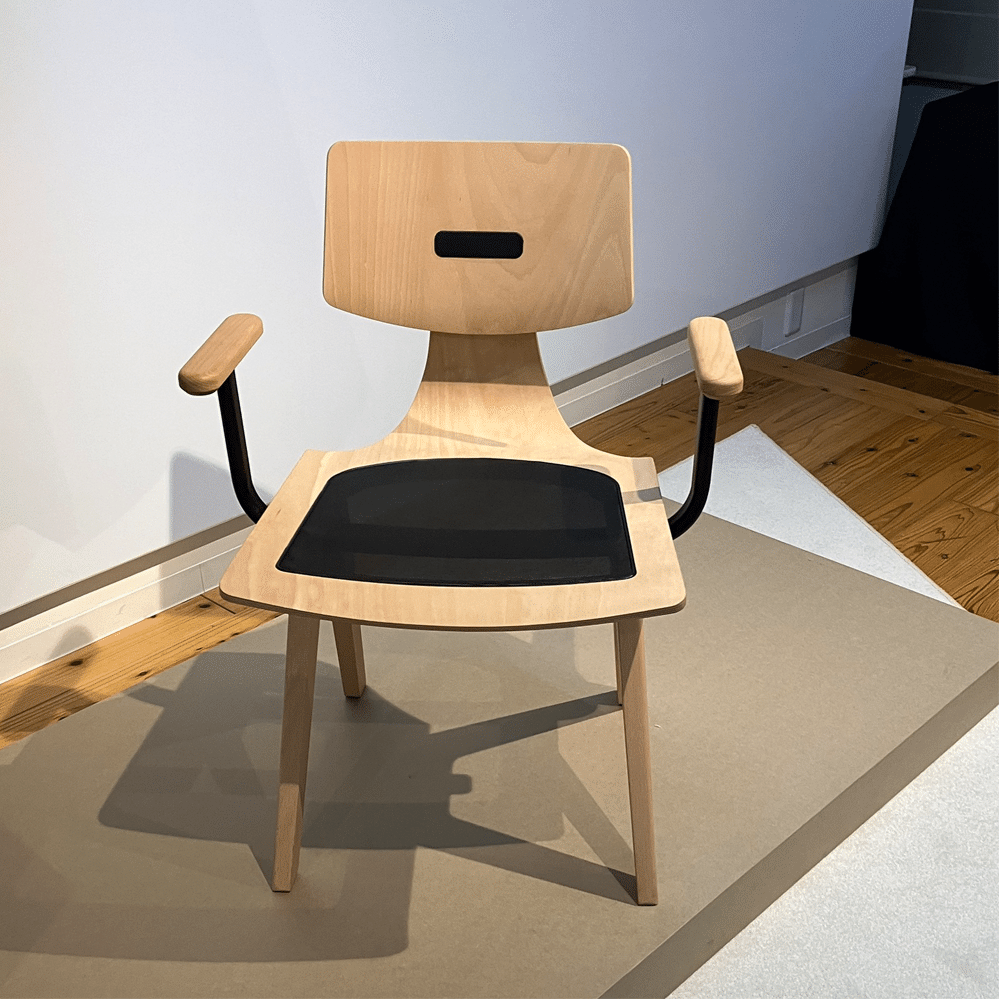 【展示品・2024年製】内田洋行 エルマー チェア クッション グレイ ブラック 展示品・2024年製】内田洋行 エルマー チェア クッション グレイ