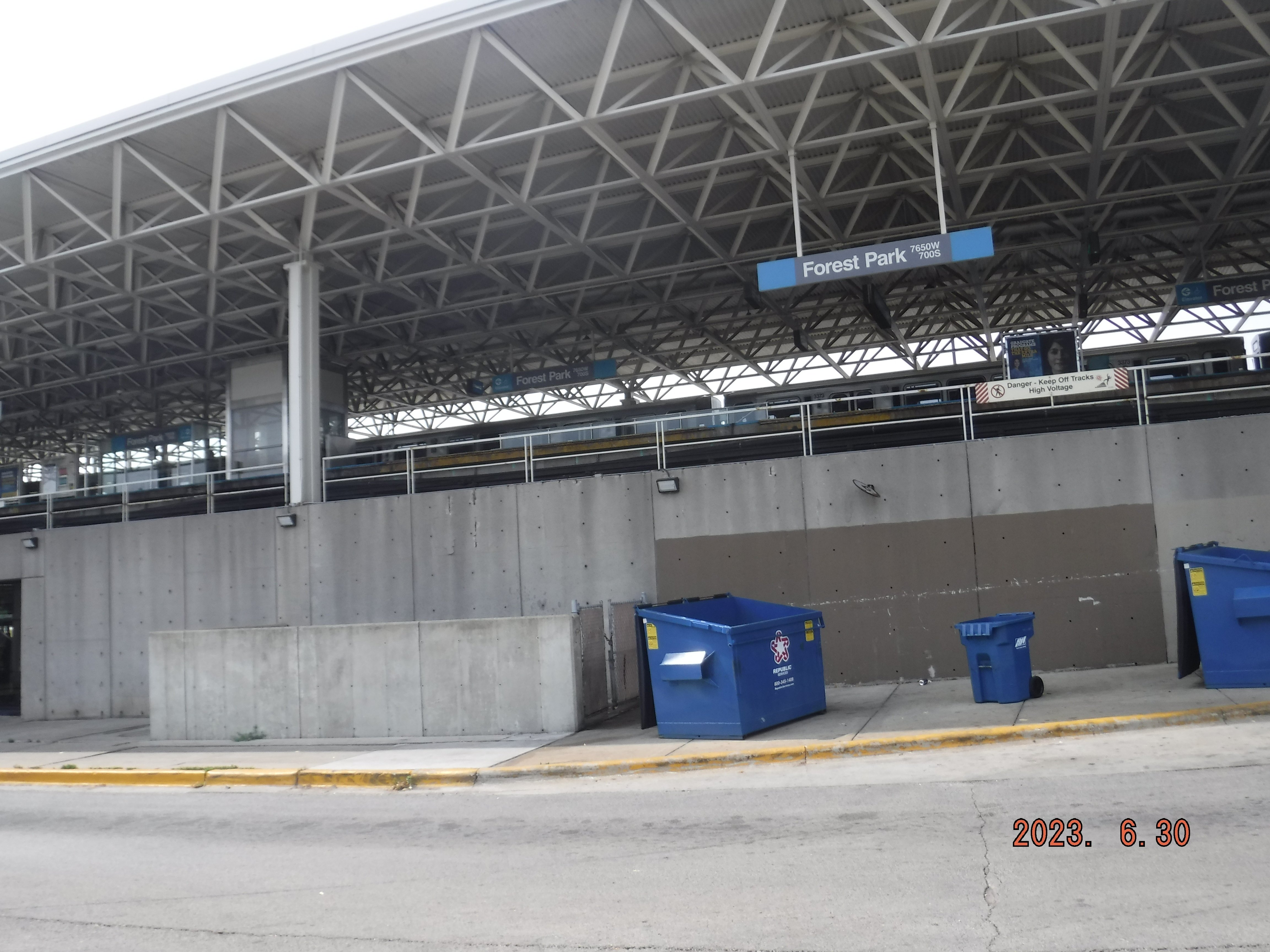 アメリカ横断27日目フォレストパーク駅 シカゴCTAブルーライン｜toyotaboxy