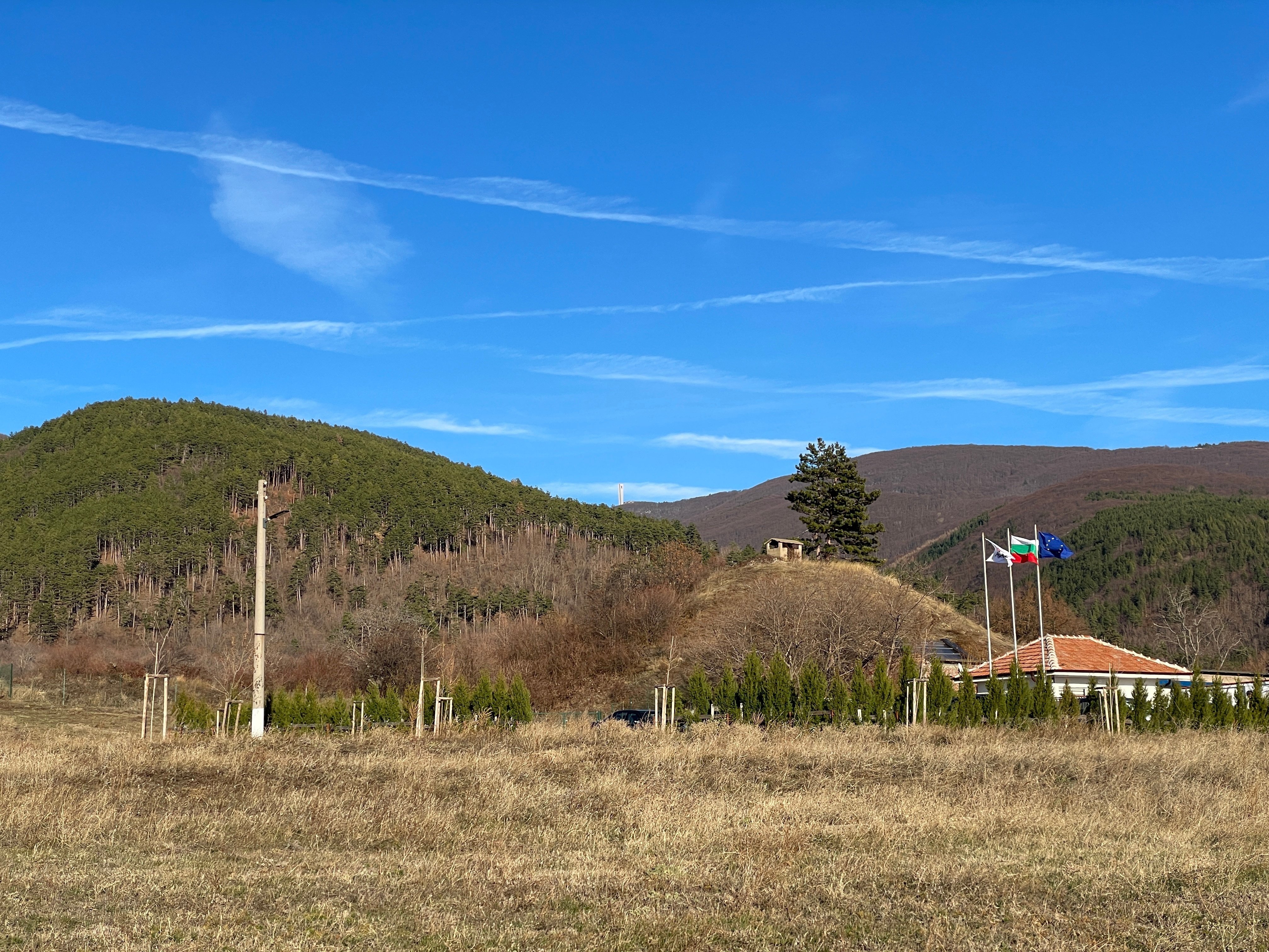 佐藤健寿氏に憧れて、ブルガリアの旧共産党ホール「Buzludzha monument