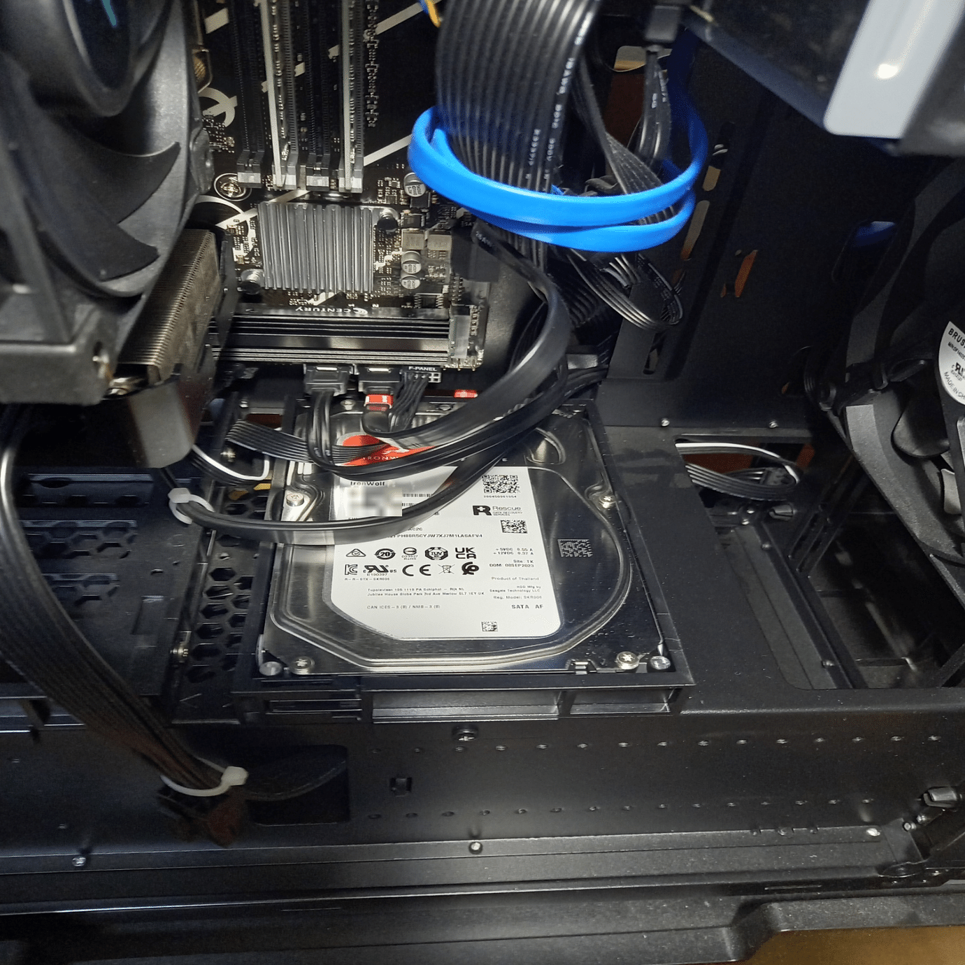 PCのHDD増設-備忘録｜何イさん（何もよく分からない何イさん）