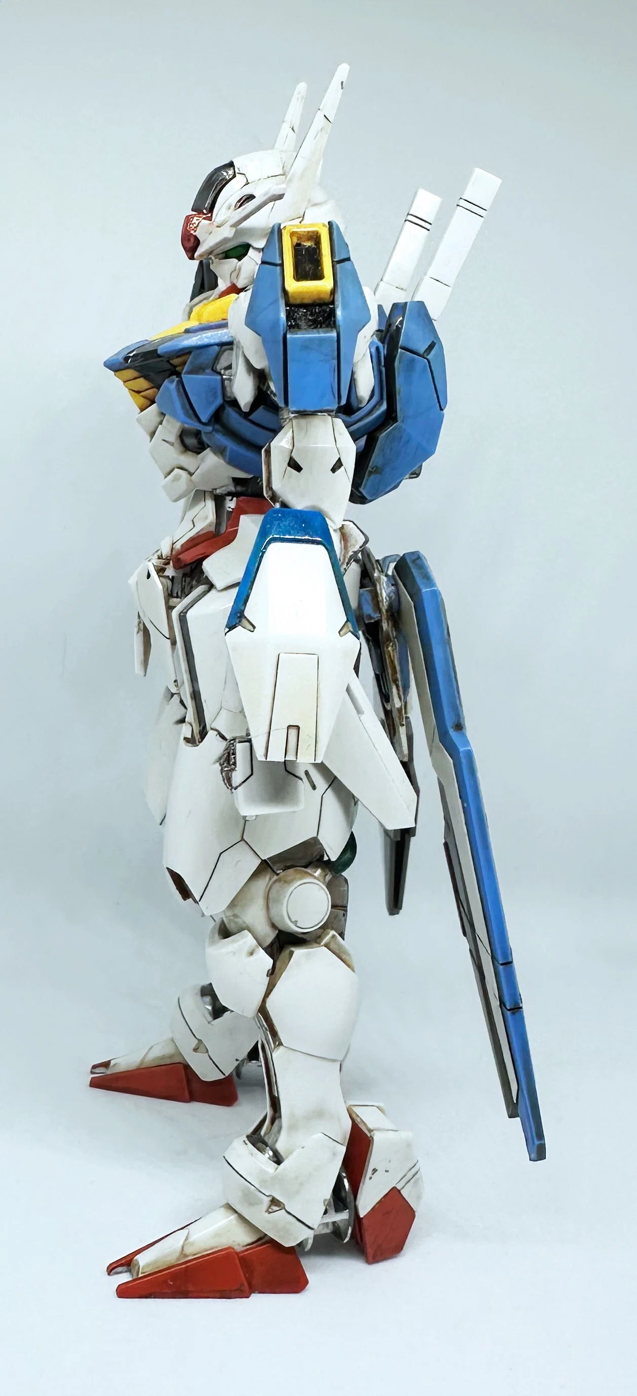 ガンプラ初心者日記】水星の魔女 HG 1/144 ガンダムエアリアル成形色