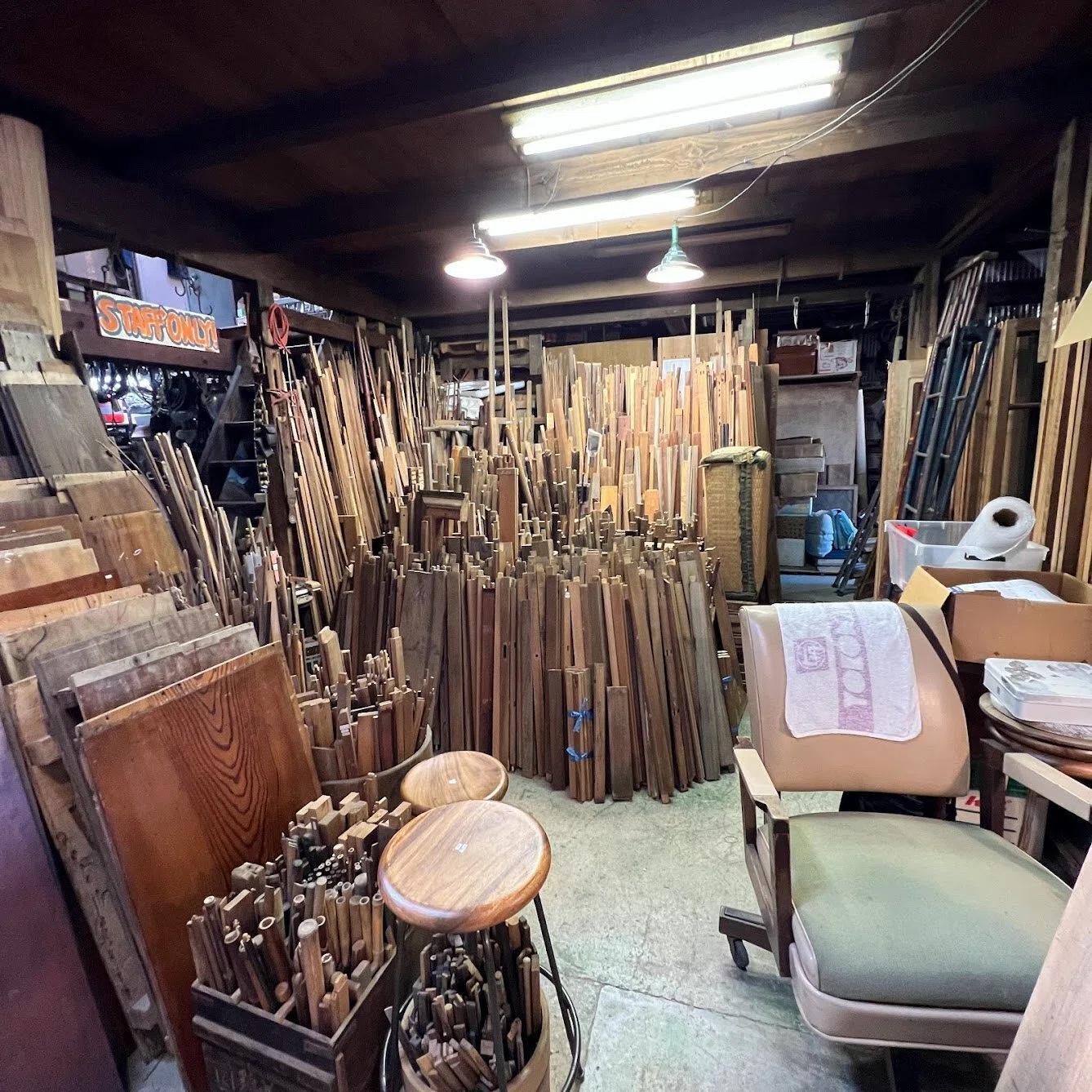 店舗レビュー】ここまで建具がある古道具店は珍しい！｜原 徹/古民家
