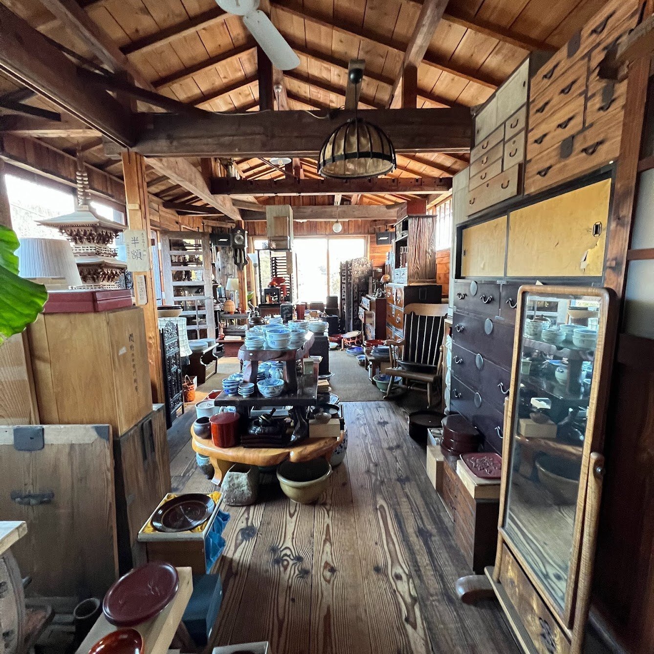 店舗レビュー】ここまで建具がある古道具店は珍しい！｜原 徹/古民家