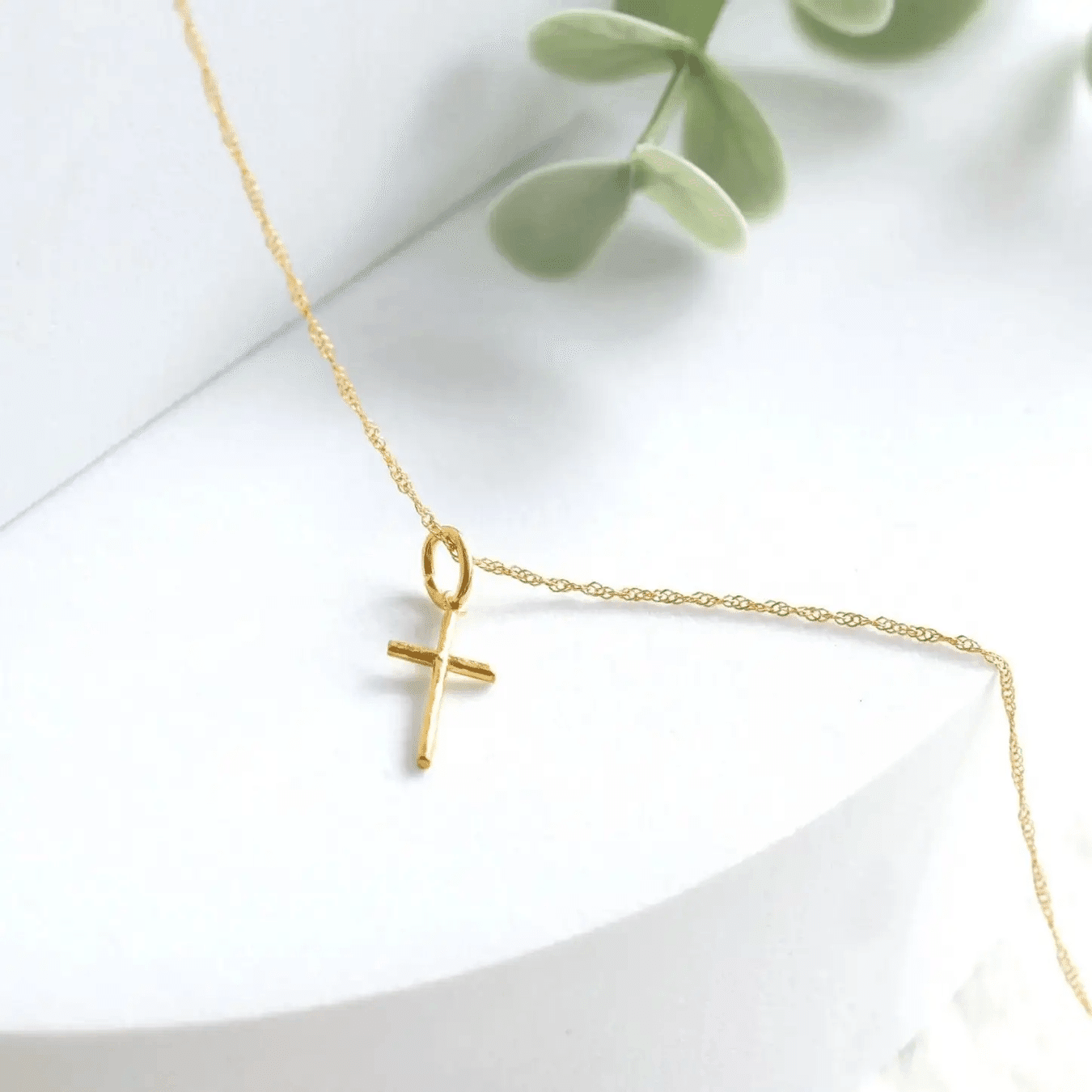 世界的に価値のある素材で、最強の「純金のクロスペンダント」が誕生