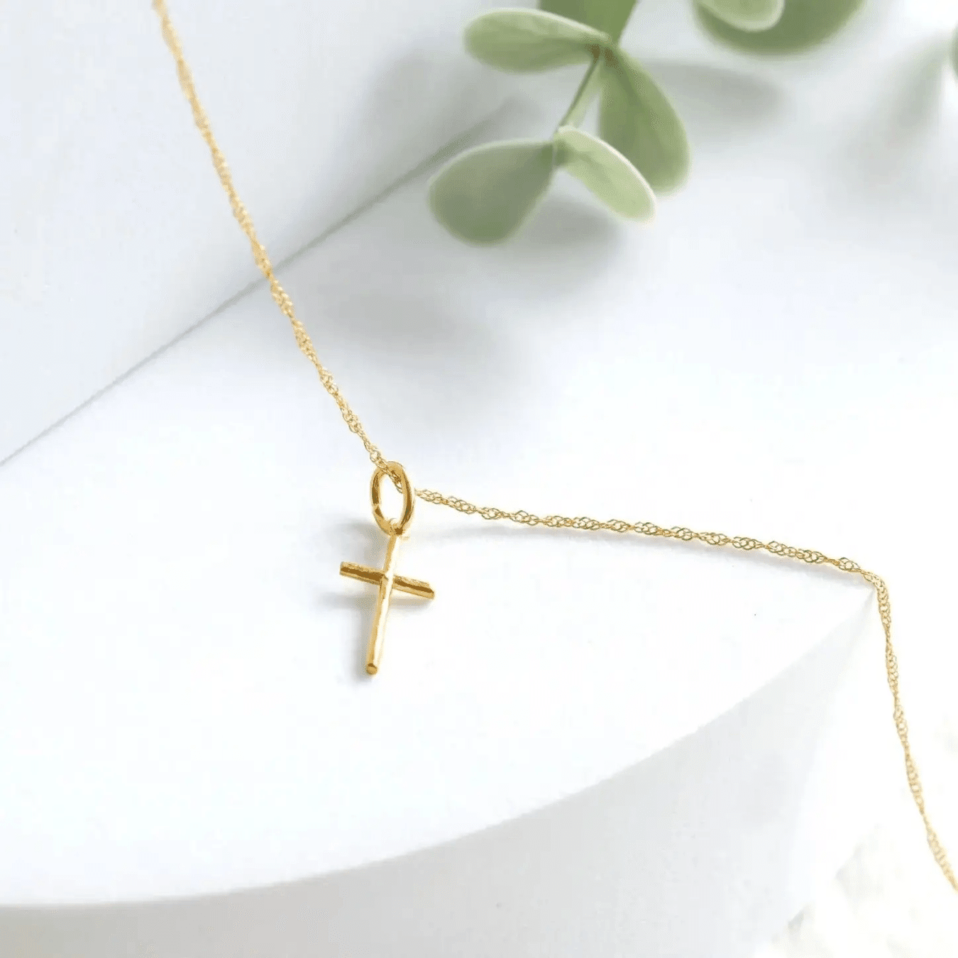 世界的に価値のある素材で、最強の「純金のクロスペンダント」が誕生