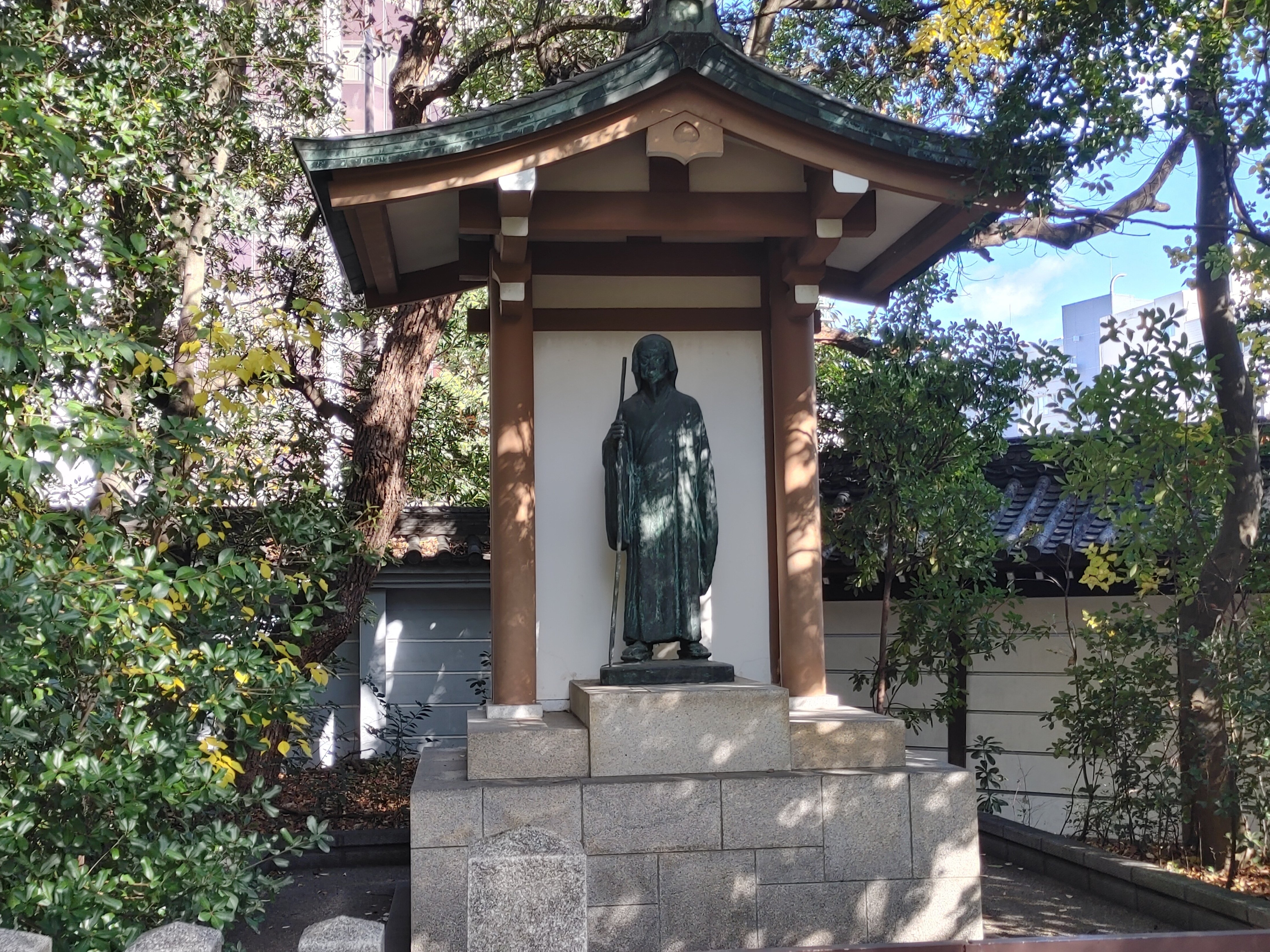 第13回 神戸・新開地「湊川神社の啖呵売」｜楠木新