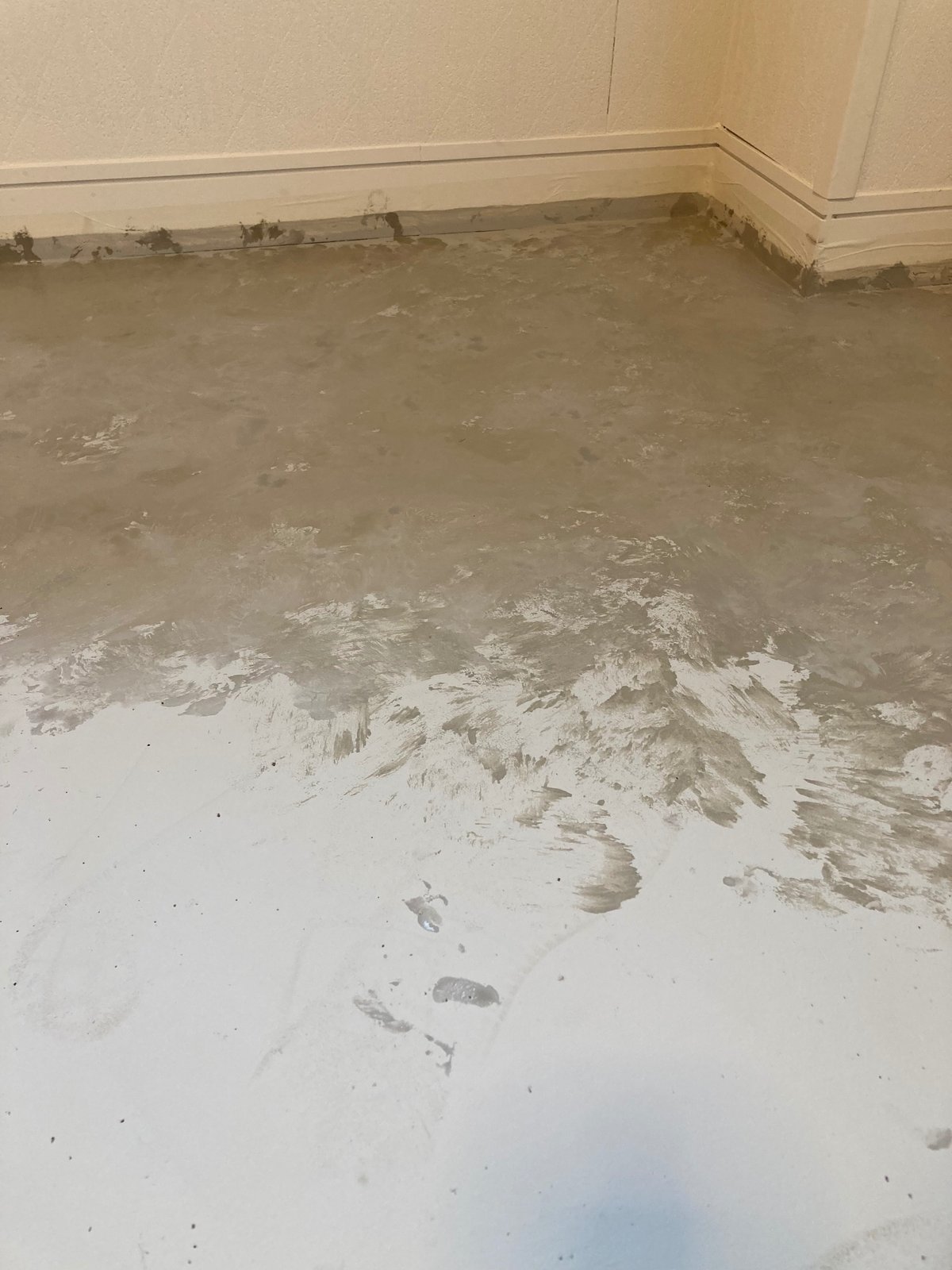 古い事務所を生まれ変わらせました|くぼしんご SQL_interior