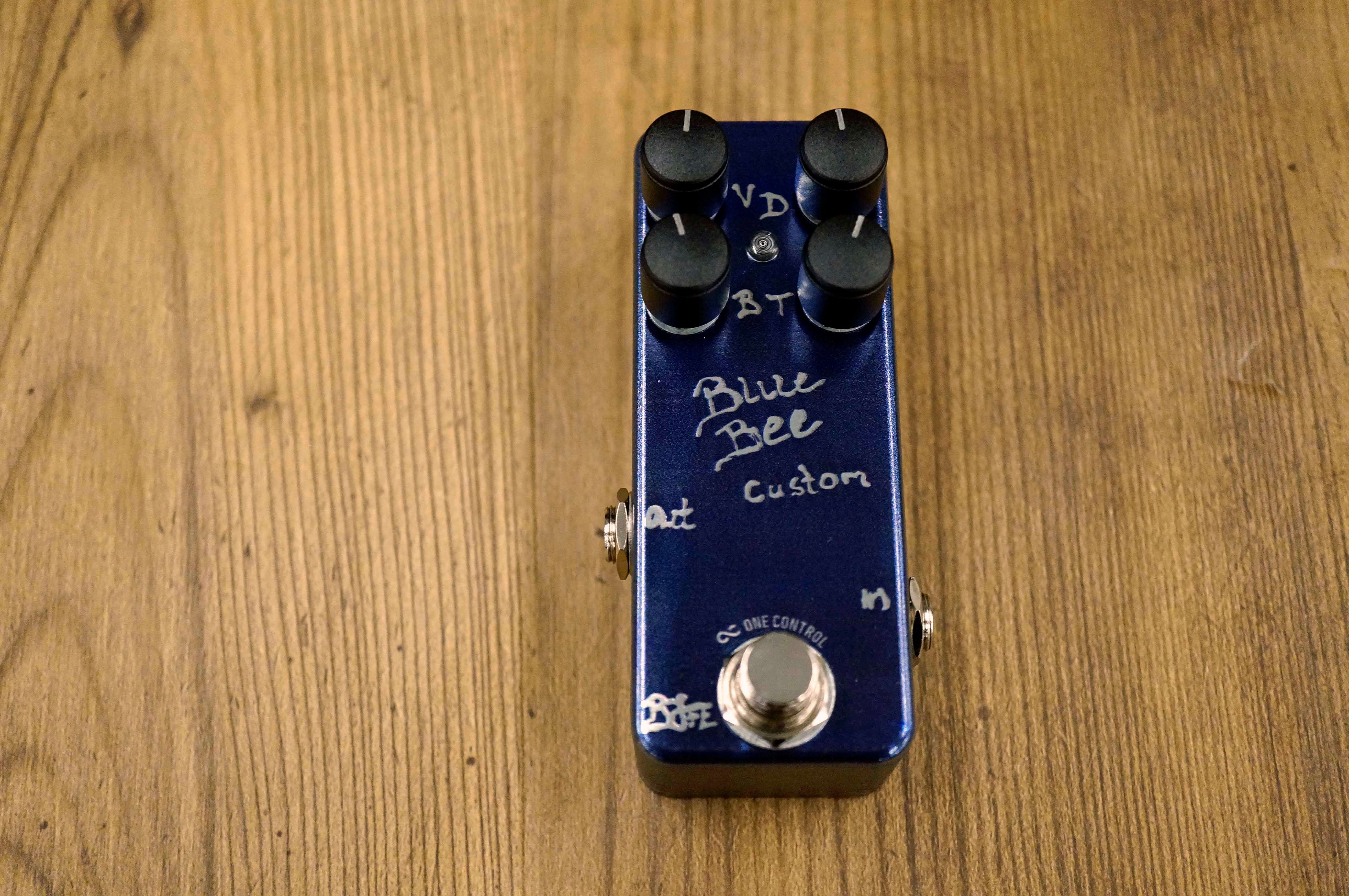 強く歪むのに明瞭!極上オーバードライブOne Control Blue Bee 強く歪むのに明瞭!極上オーバードライブOne Control Blue Bee