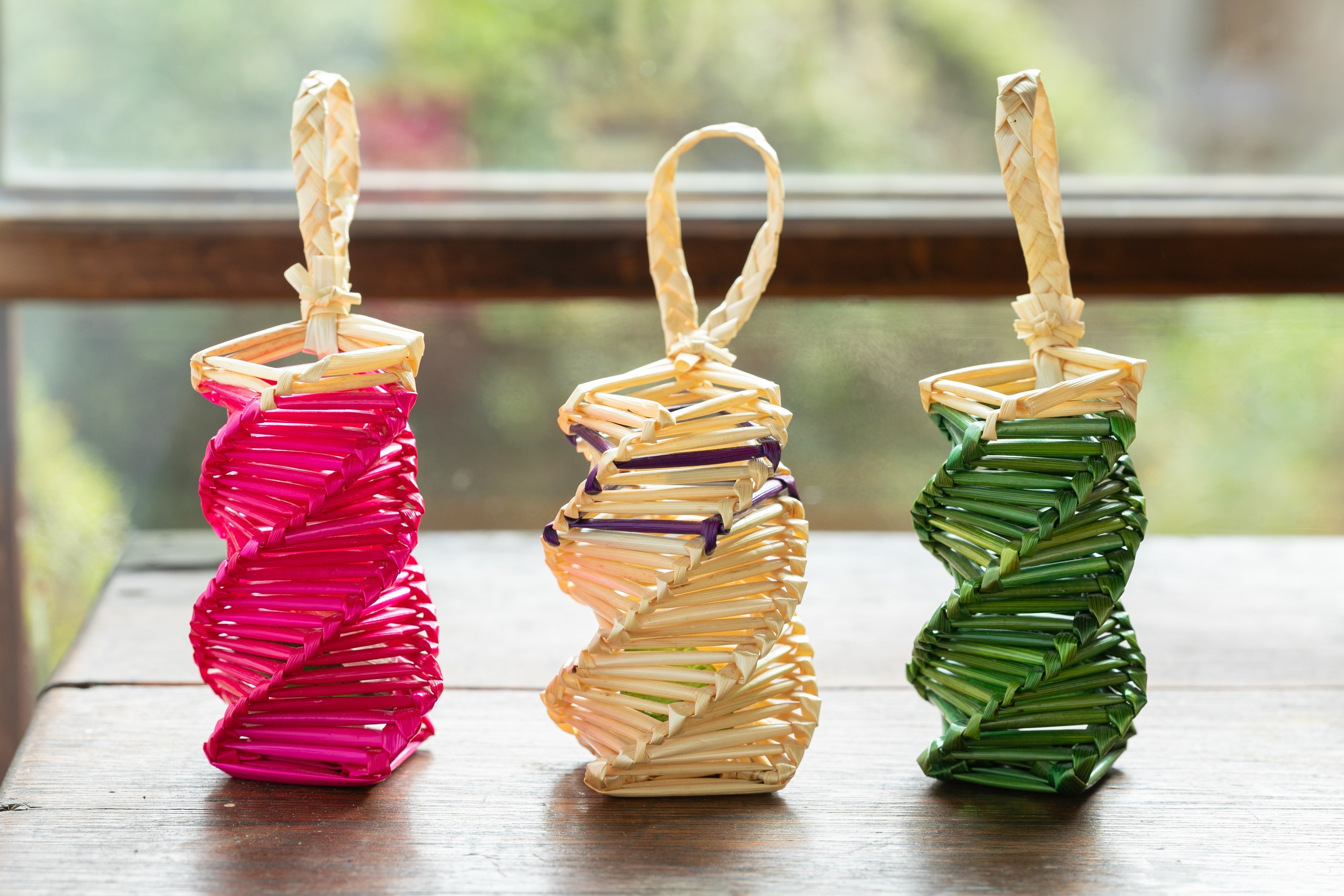 30分で完成！ 基本の麦わら細工、平編みの馬を編んでみた｜#てさぐり部