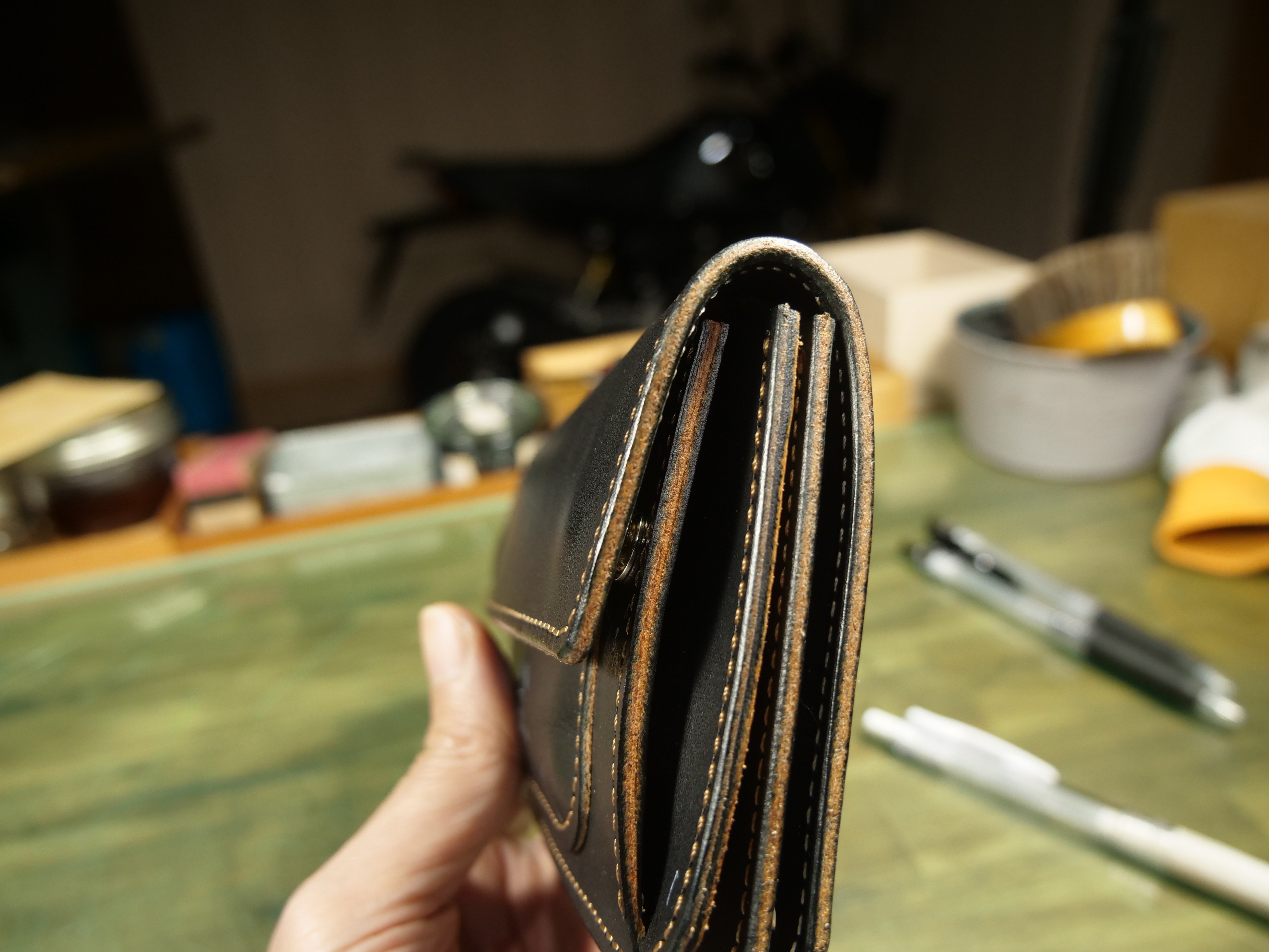 トラッカーウォレット（ミドルサイズの続き）｜ROBUSTA LEATHER