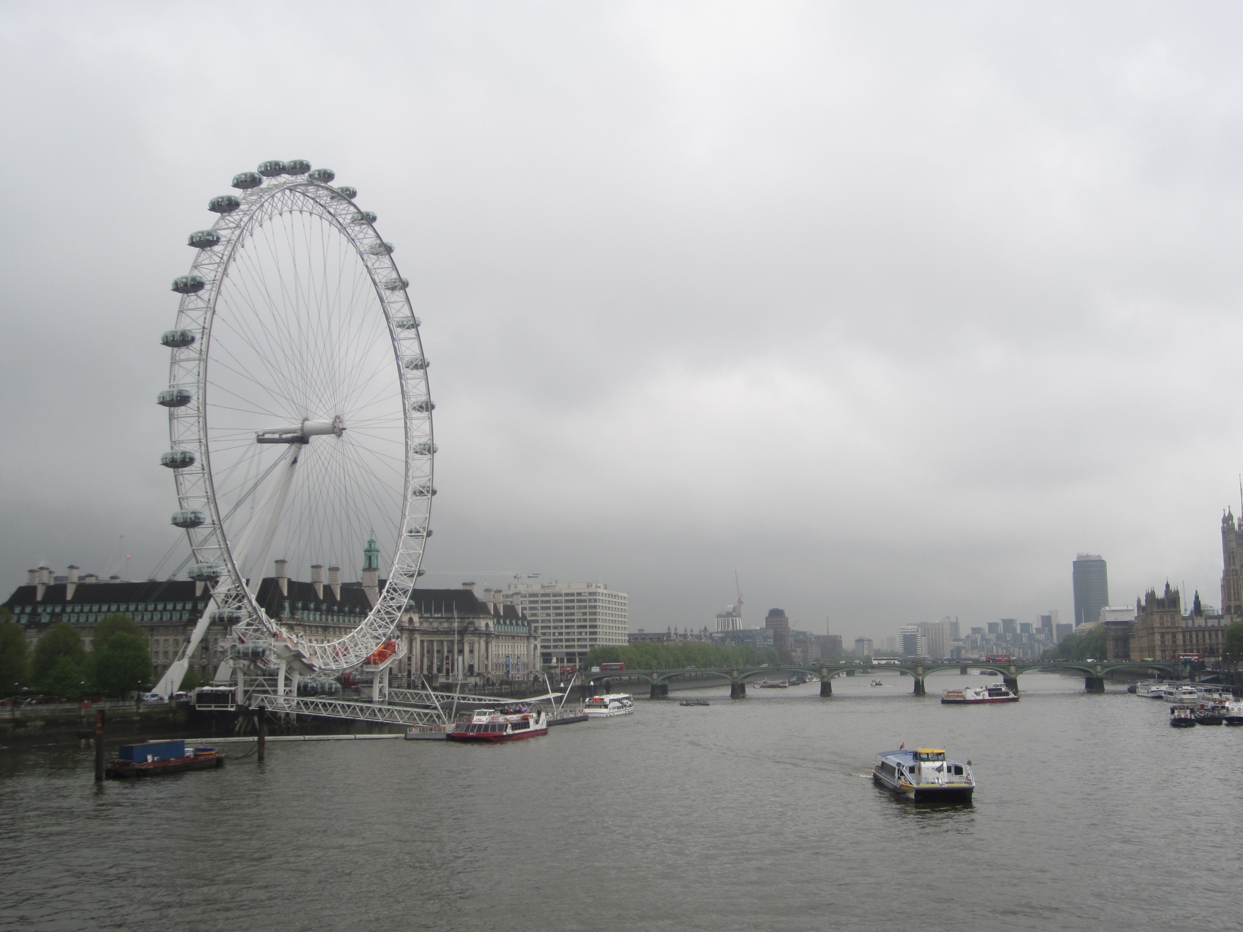 James Bond’s London ジェームズ・ボンドのロンドン ジェームズ・ボンド撮影地｜シティークルーズ