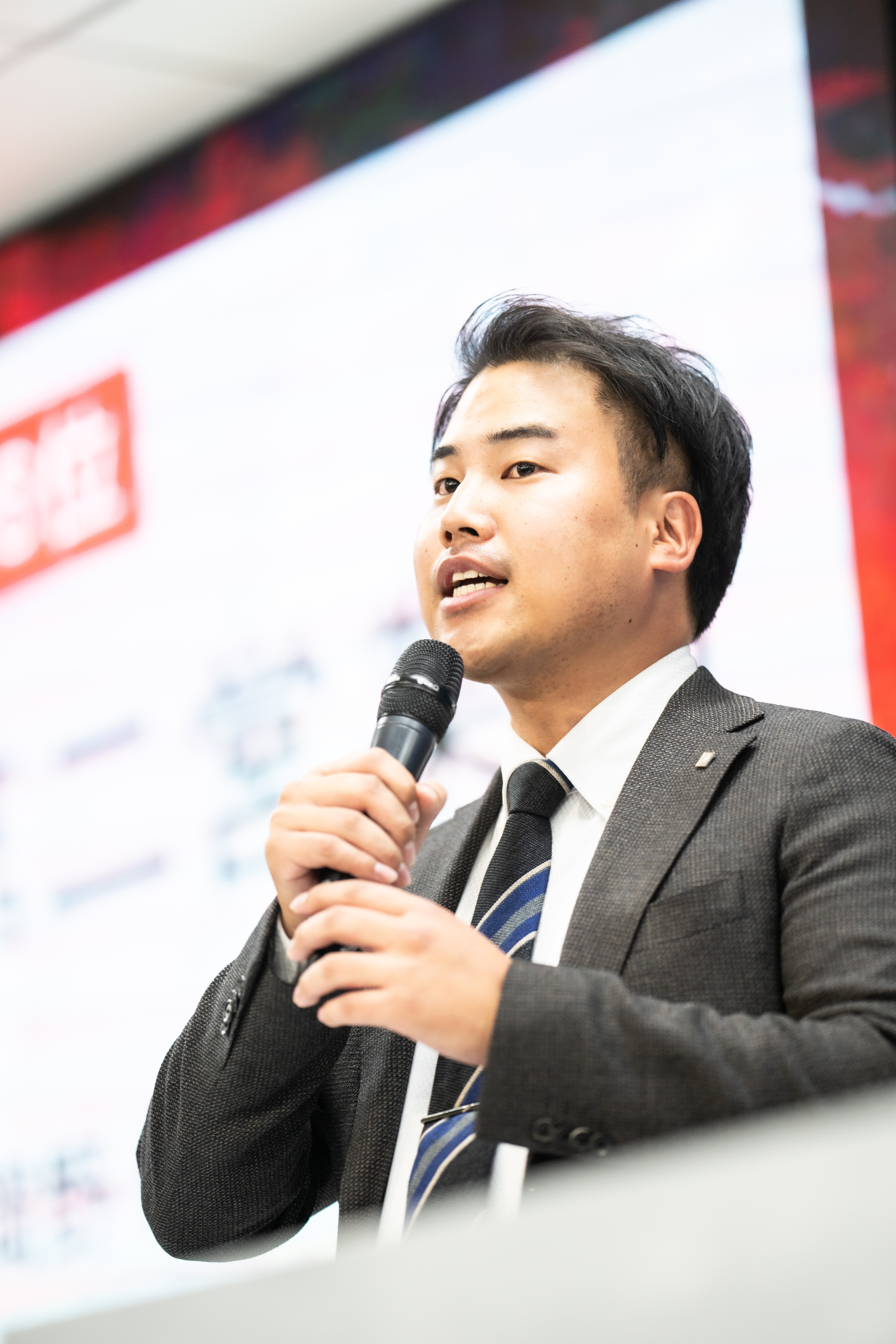 本社で行われたN1グランプリ🏆大阪に帰ってきた表彰者にインタビュー