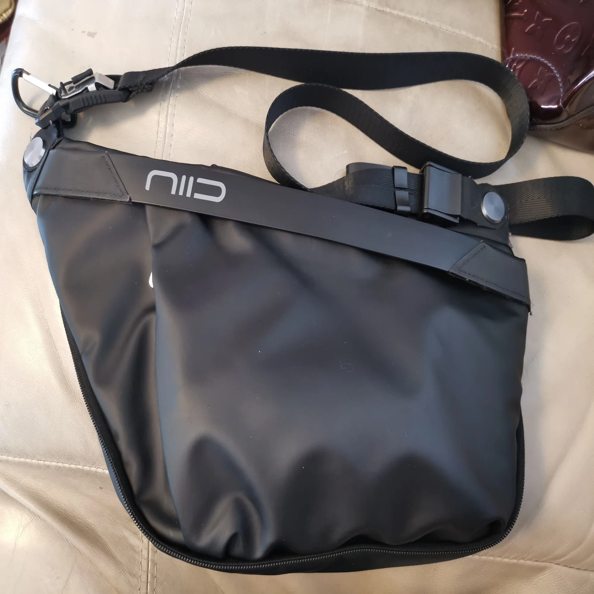 □EveryDayCarry/バッグの中/スリングバッグ NIID fino IV｜若葉