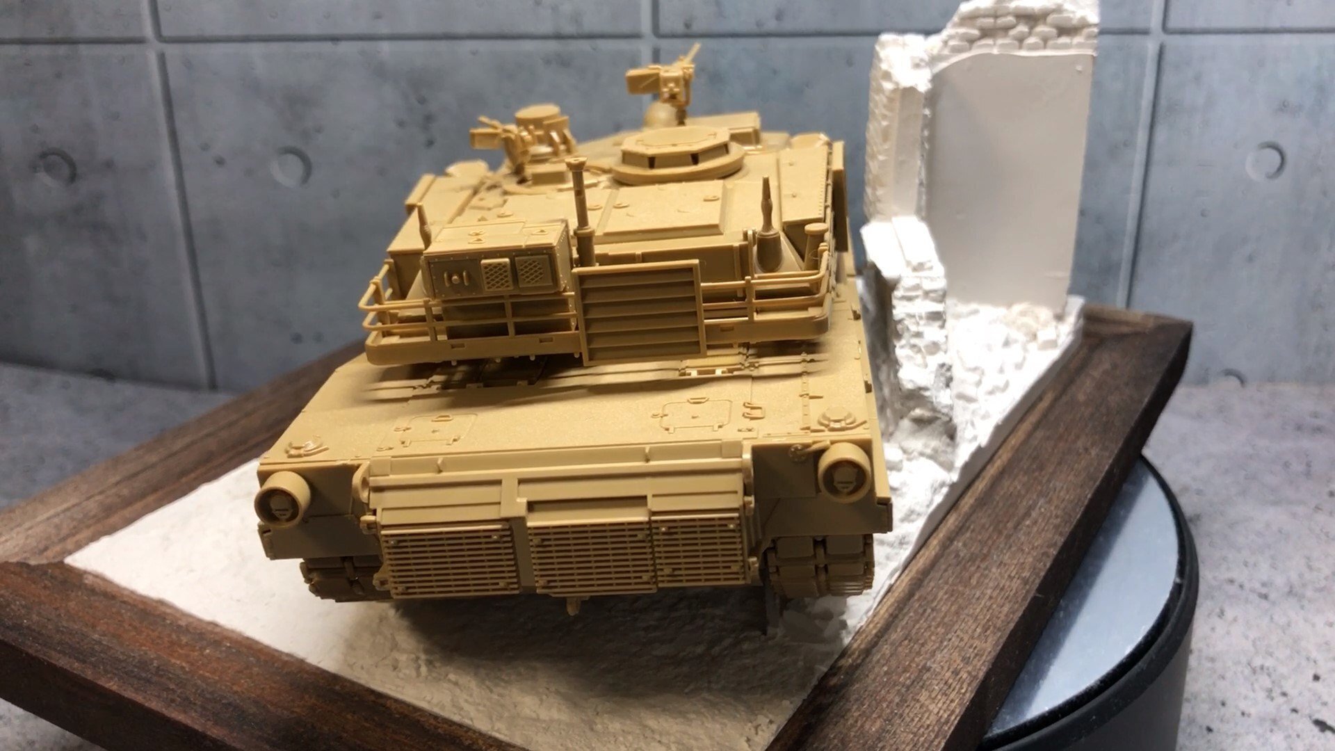 タミヤ 】エイブラムス M1A2 ABRAMS アメリカ 1/48【戦車