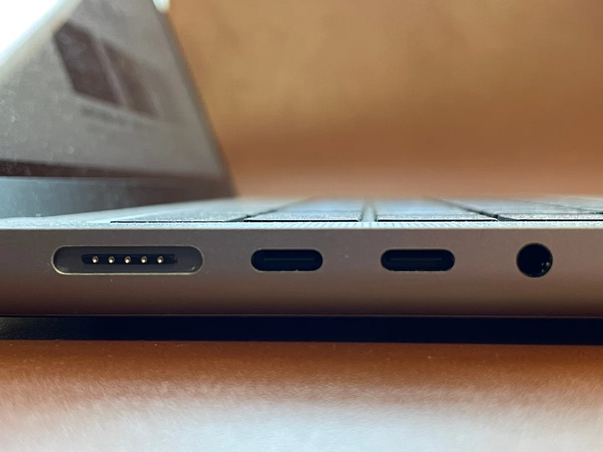 MacBook Pro M1 MAX 14インチ 64GB 2TB SSD 僕がなぜ最強M3 Max MacBook