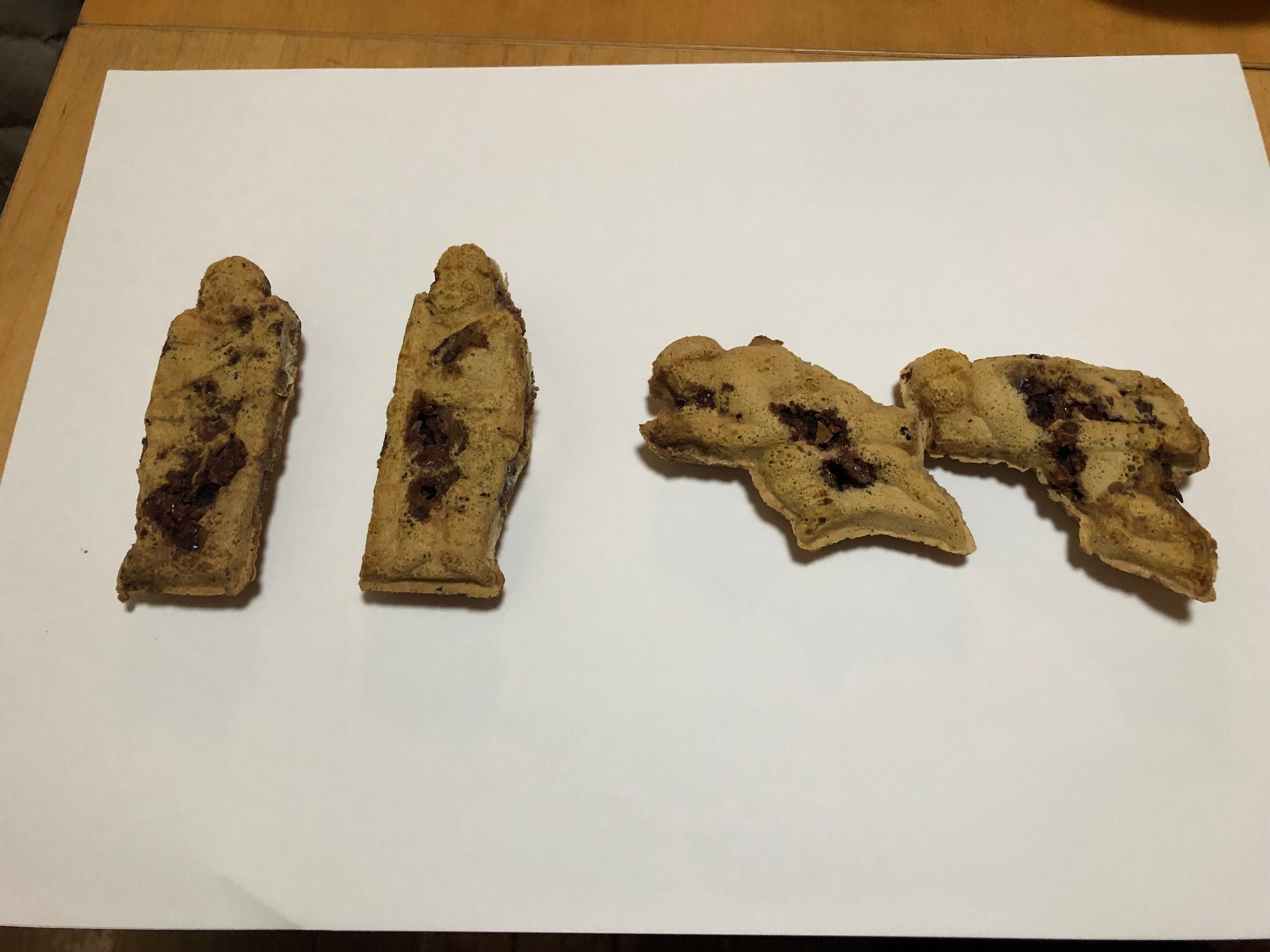 肉弾三勇士を称える1932年の大騒ぎー当時を今に伝える菓子型で90 肉弾三勇士を称える1932年の大騒ぎー当時を今に伝える菓子型で90