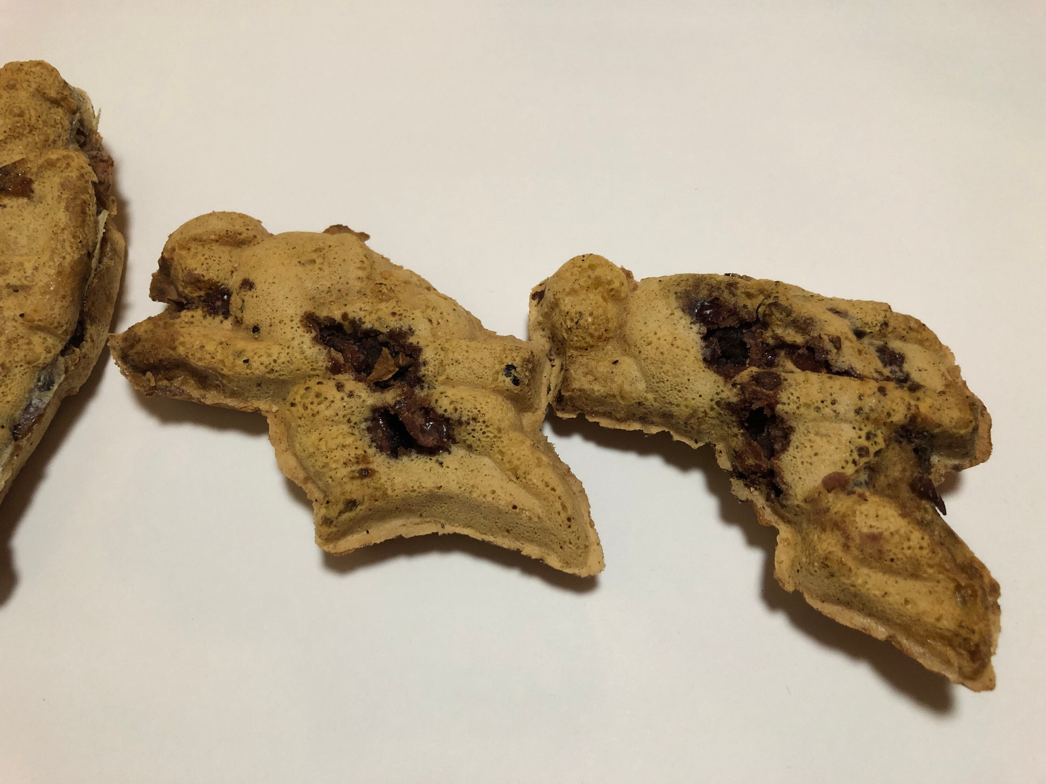 肉弾三勇士を称える1932年の大騒ぎー当時を今に伝える菓子型で90 肉弾三勇士を称える1932年の大騒ぎー当時を今に伝える菓子型で90