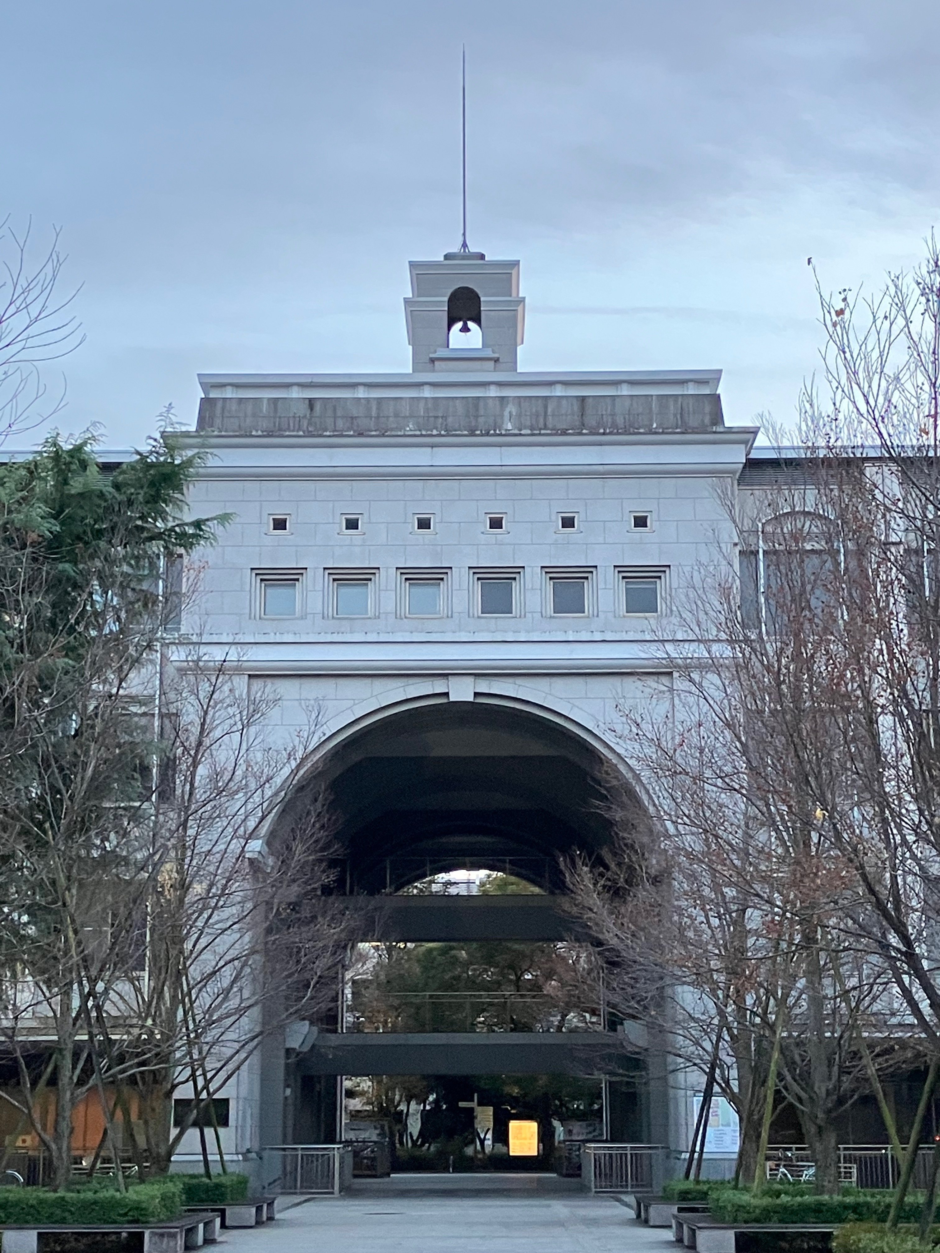 Amazon.co.jp: 京都大学文学部五十年史 京都大学文学部 昭和31年
