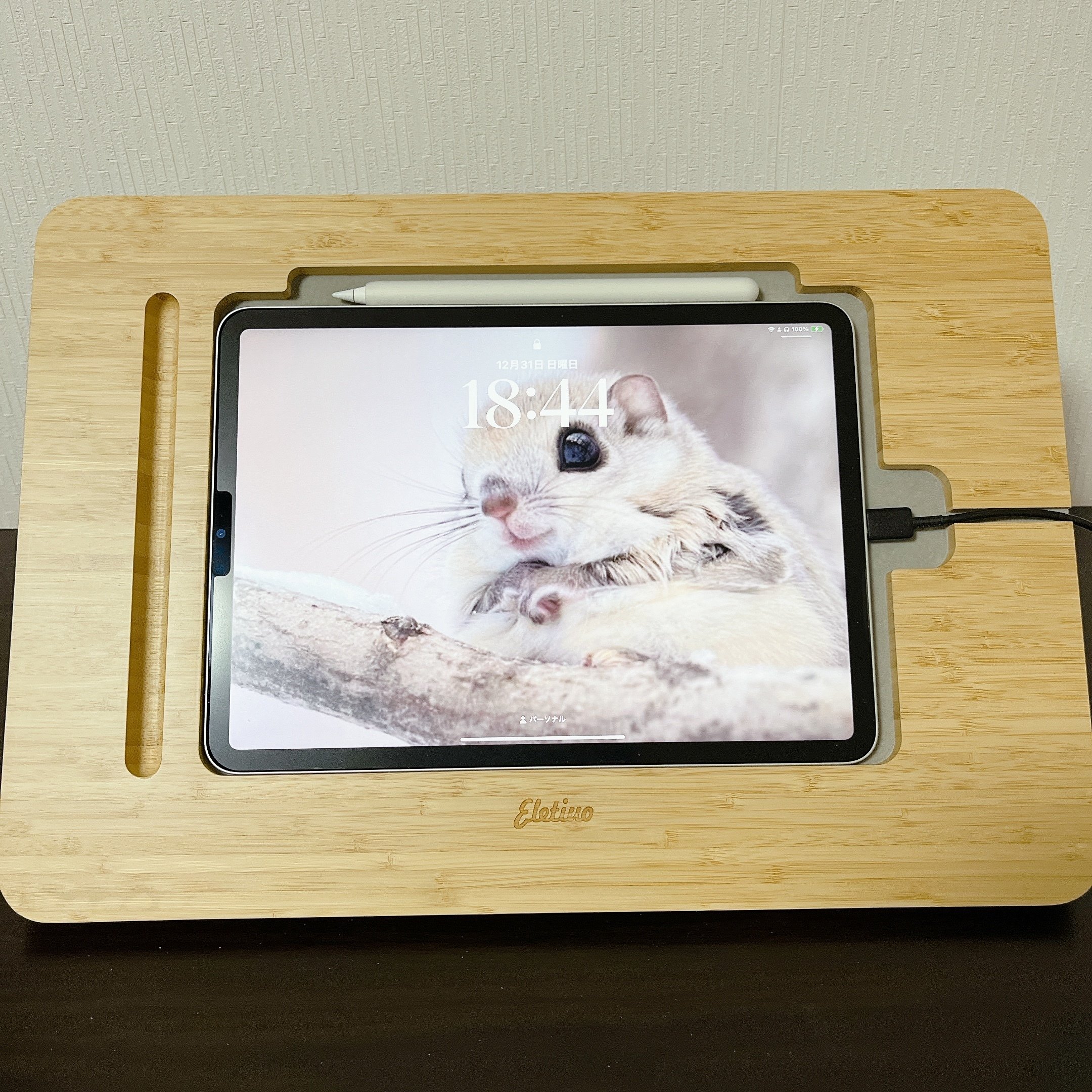 eletiuo iPadスタンド　お絵描き　竹製　折りたたみ　12.9インチ対応 Amazon.co.jp: ELETIUO アップグレード 竹製 木製 お絵かき iPad