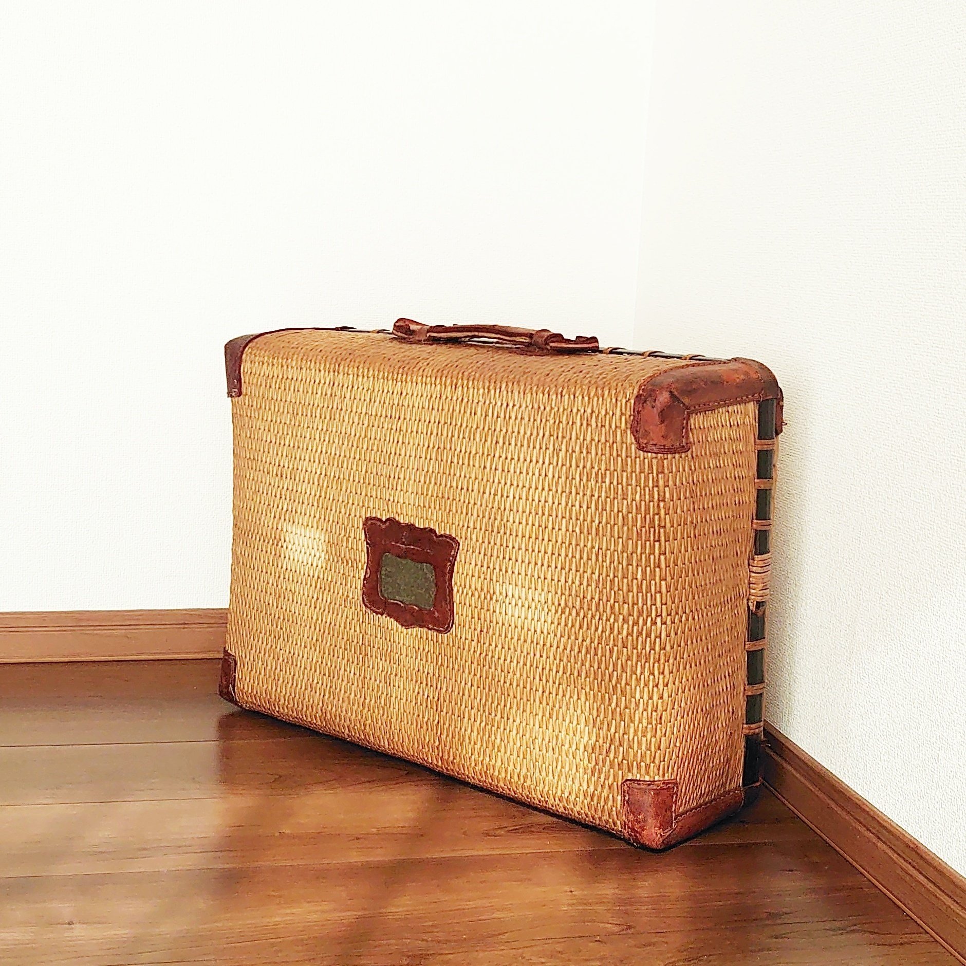 柳行李　古道具　バスケット　昔の旅行鞄　大正浪漫　トランク　ビンテージ Amazon.co.jp: 昭和レトロ 古道具 竹製 柳行李 旅籠 バスケット
