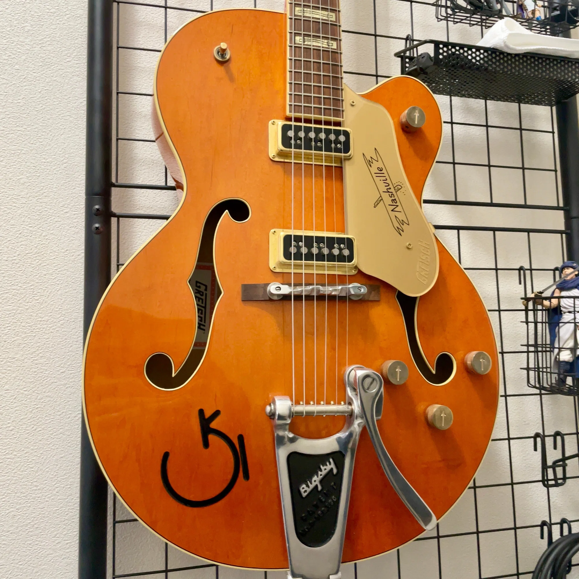 ギター】グレッチギターの歴史とGretsch G6120DSW Nashville ｜ドイのnote