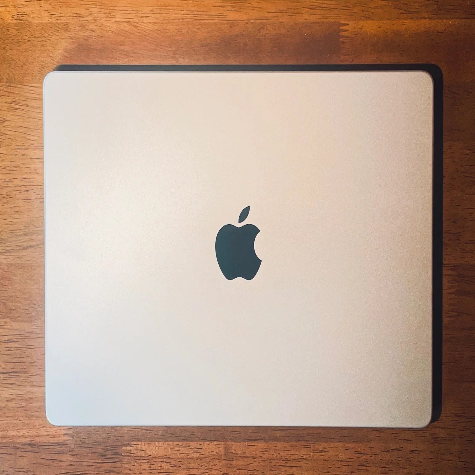 Macbook ”2台持ち”は如何に！？】 ガジェット好き書店員が『MacBook 