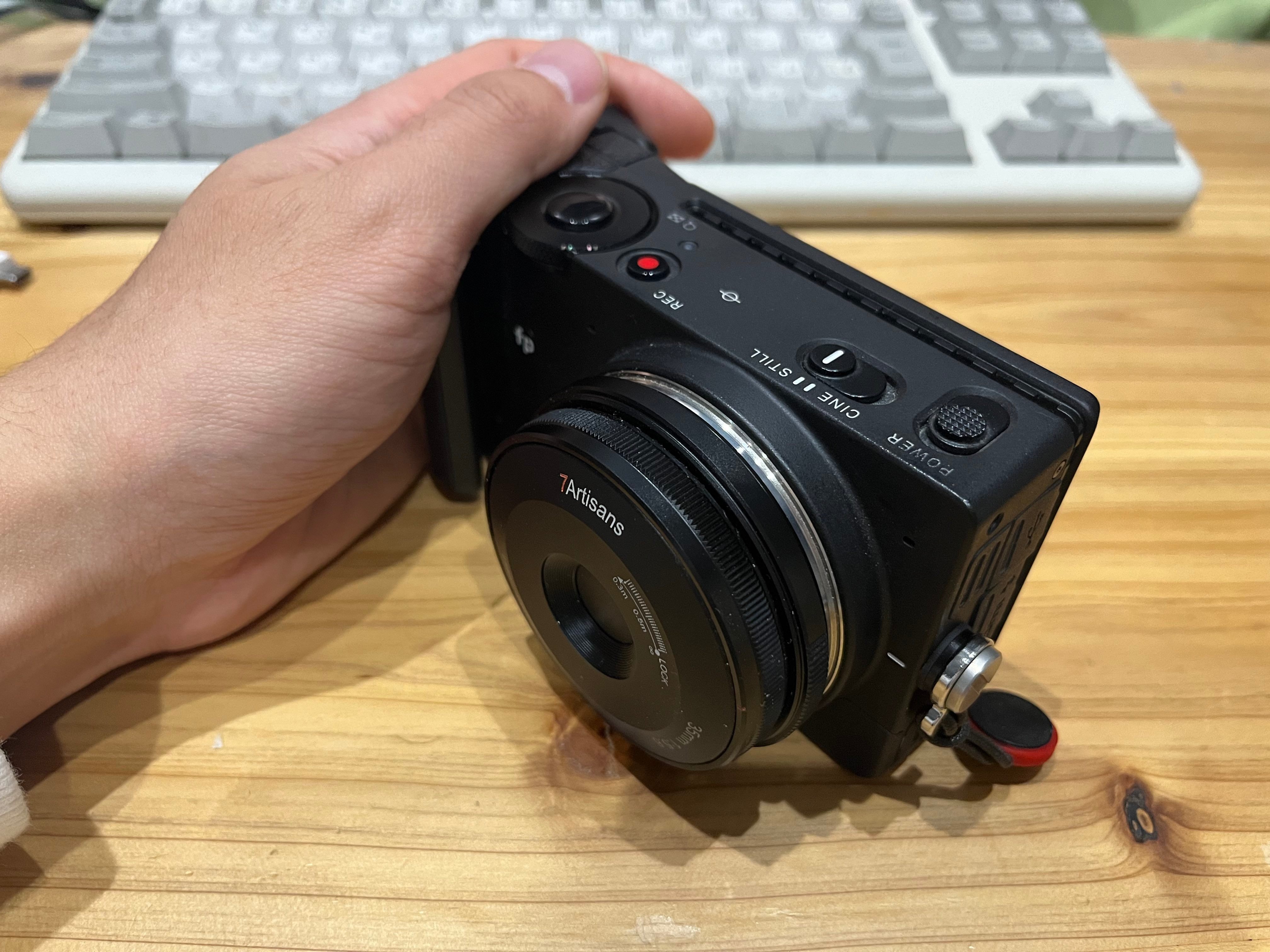 限界独身オタク男性が色々なものを捨ててSIGMA fpを本当の