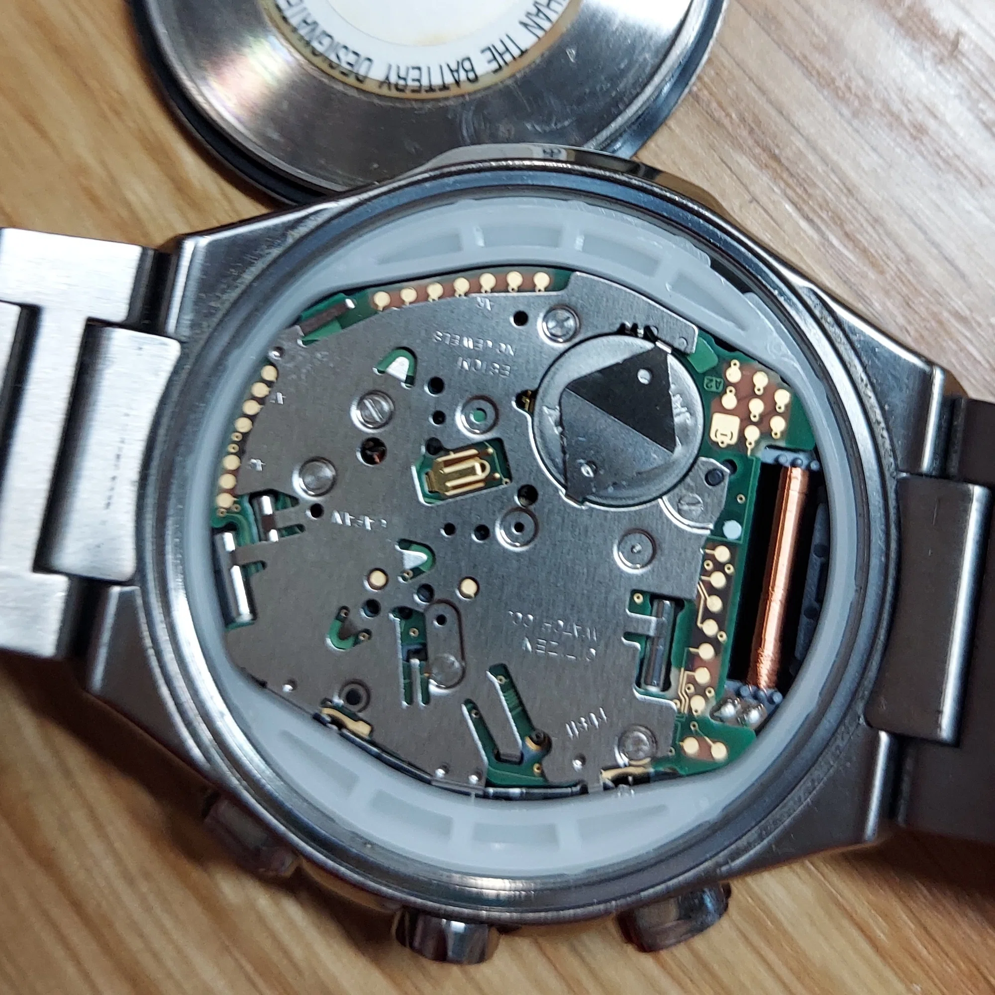 CITIZEN ATTESA E610 （シチズン アテッサ エコドライブ電波時計 2005 