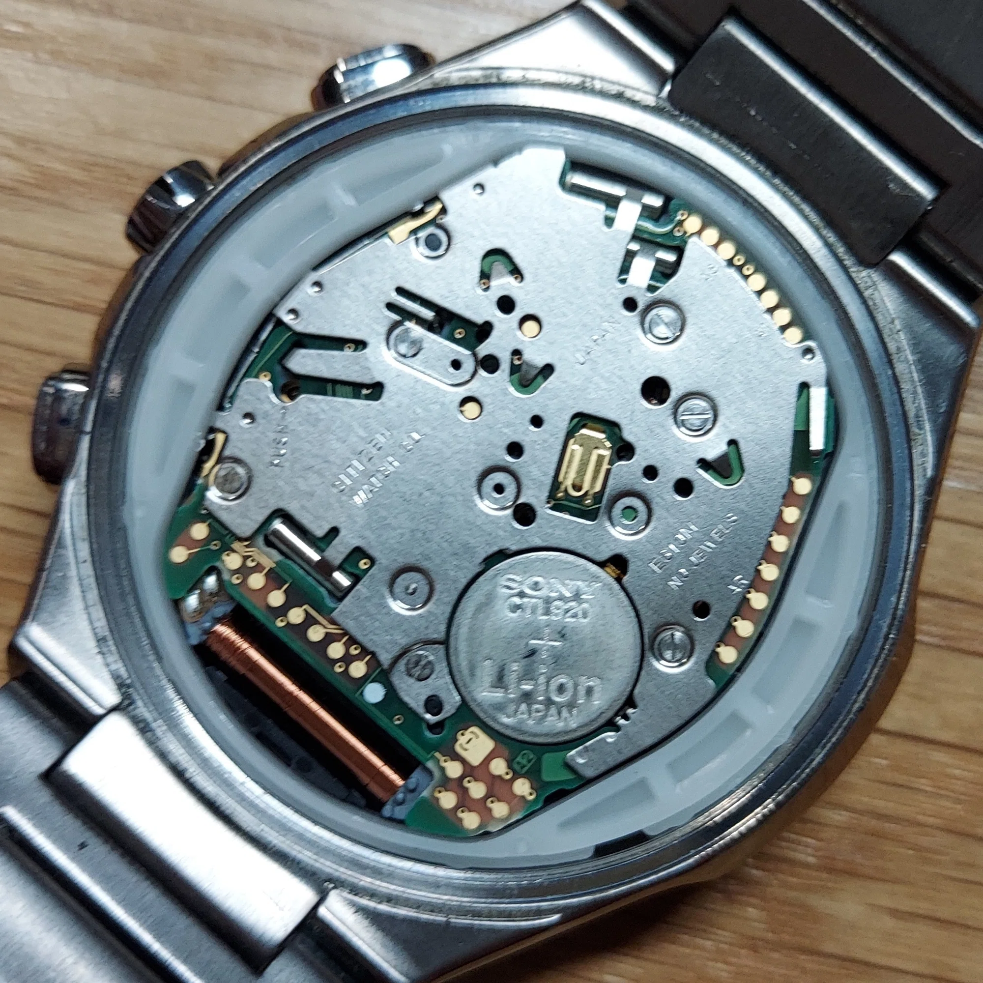 CITIZEN ATTESA E610 （シチズン アテッサ エコドライブ電波時計 2005 