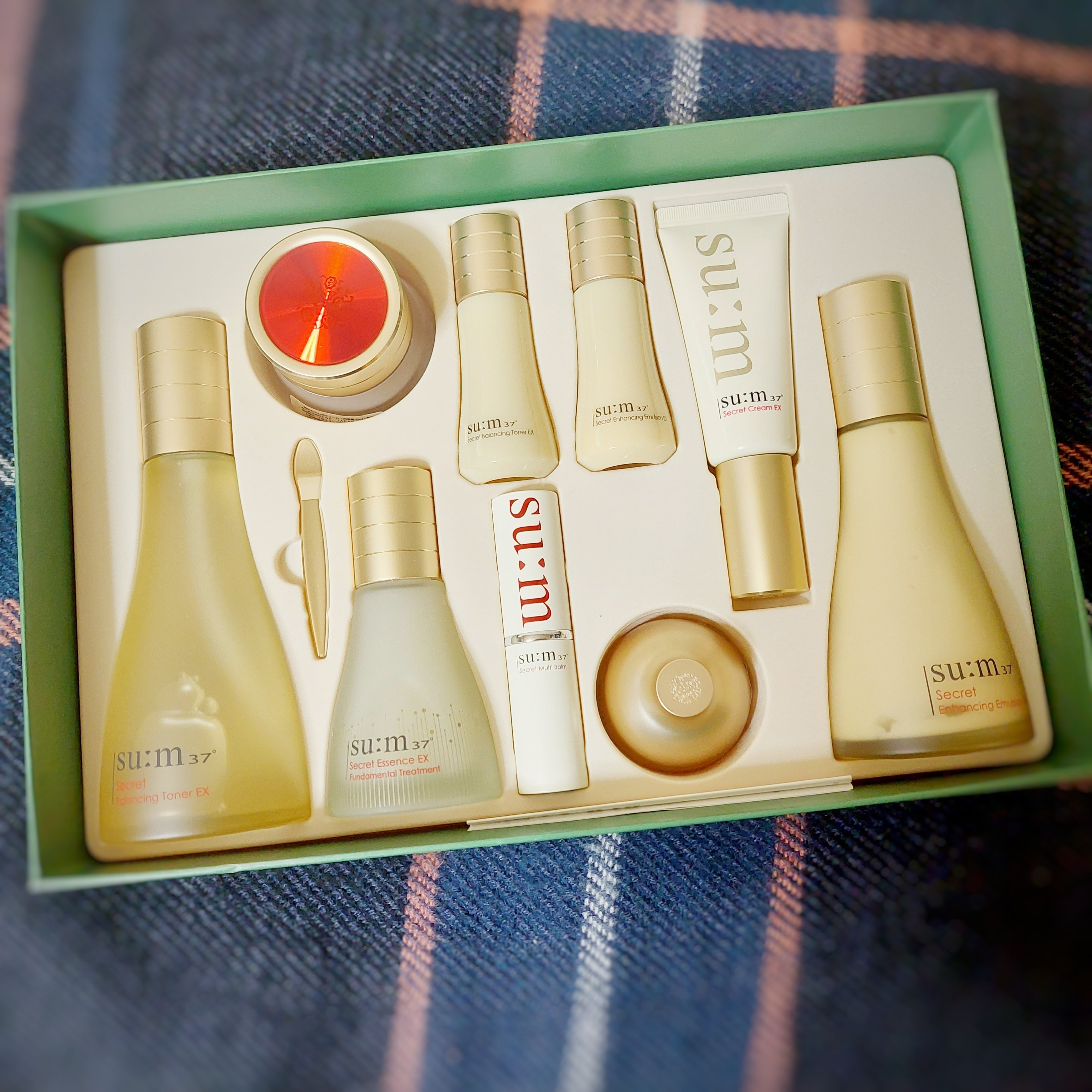 韓国コスメ ｜  SKIN & ソンユナセット 韓国コスメ探索｜nao