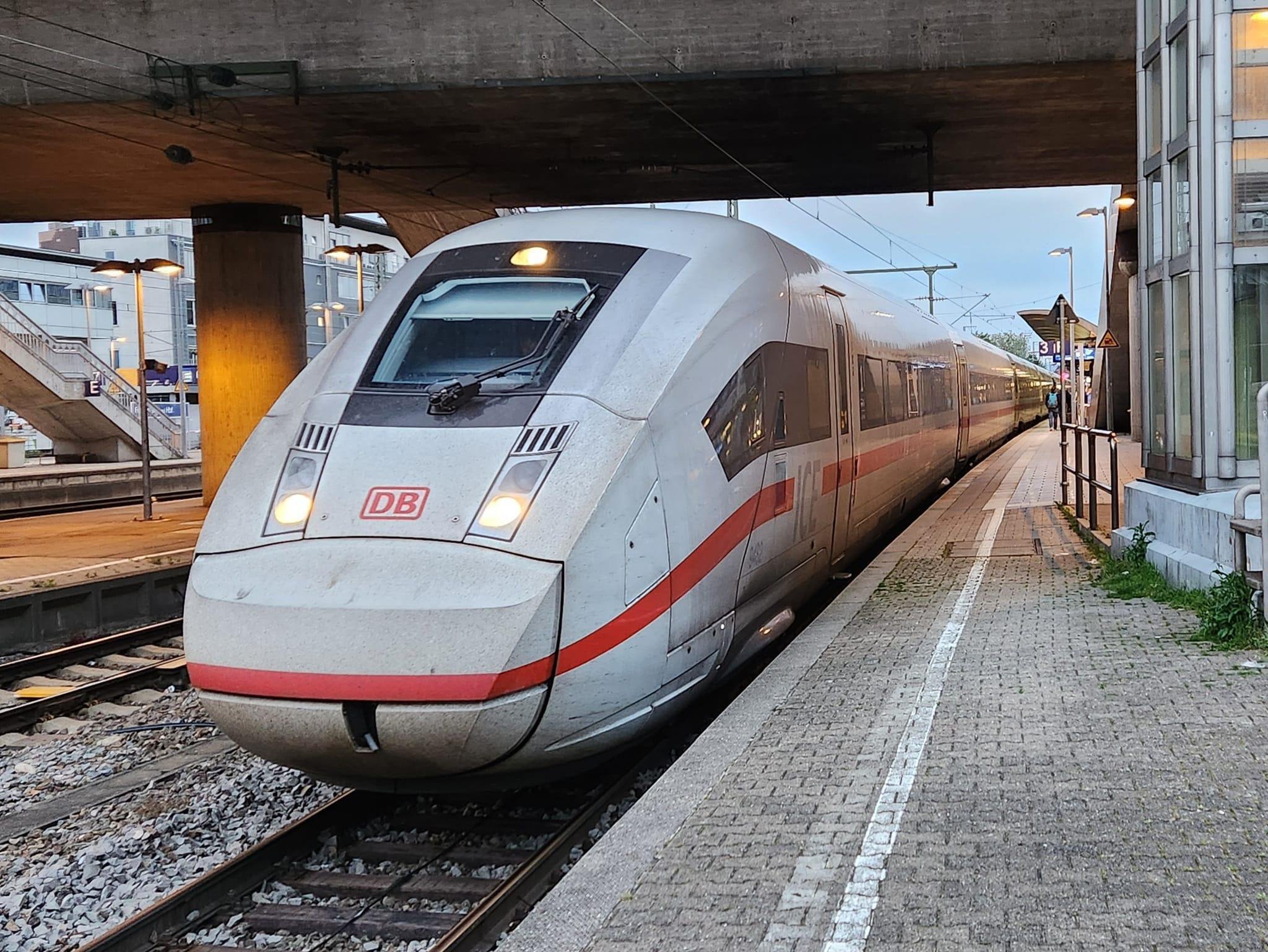 夜行列車で北へ【ドイツ鉄道旅行2023】|Siegbergbahn 夜行列車で北へ【ドイツ鉄道旅行2023】|Siegbergbahn