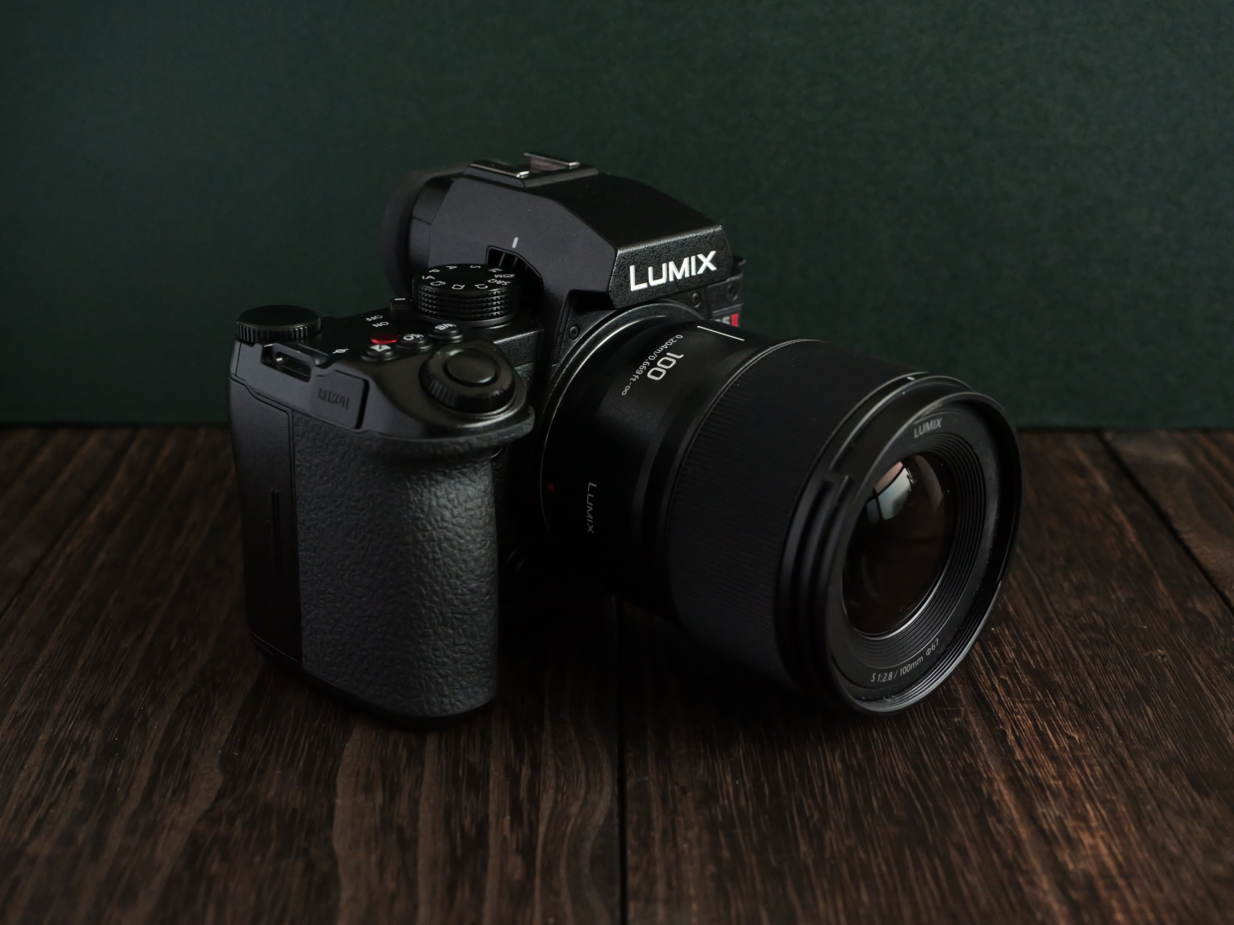 ルミマガ編集部】LUMIX S 100mm F2.8 MACRO使ってみた|LUMIX ルミマガ編集部】LUMIX S 100mm F2.8 MACRO使ってみた|LUMIX