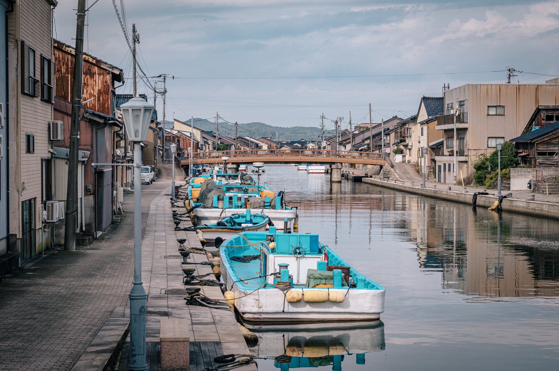 新湊内川、港の風を感じて。｜久郷ゼロ