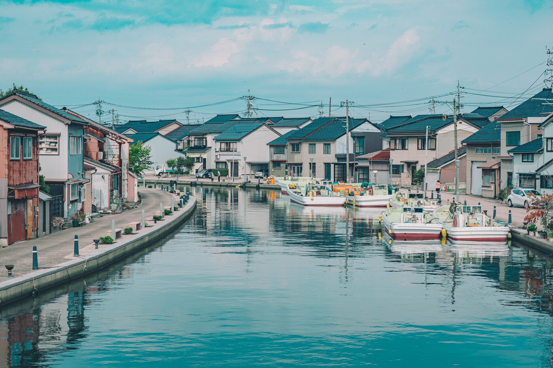 新湊内川、港の風を感じて。｜久郷ゼロ