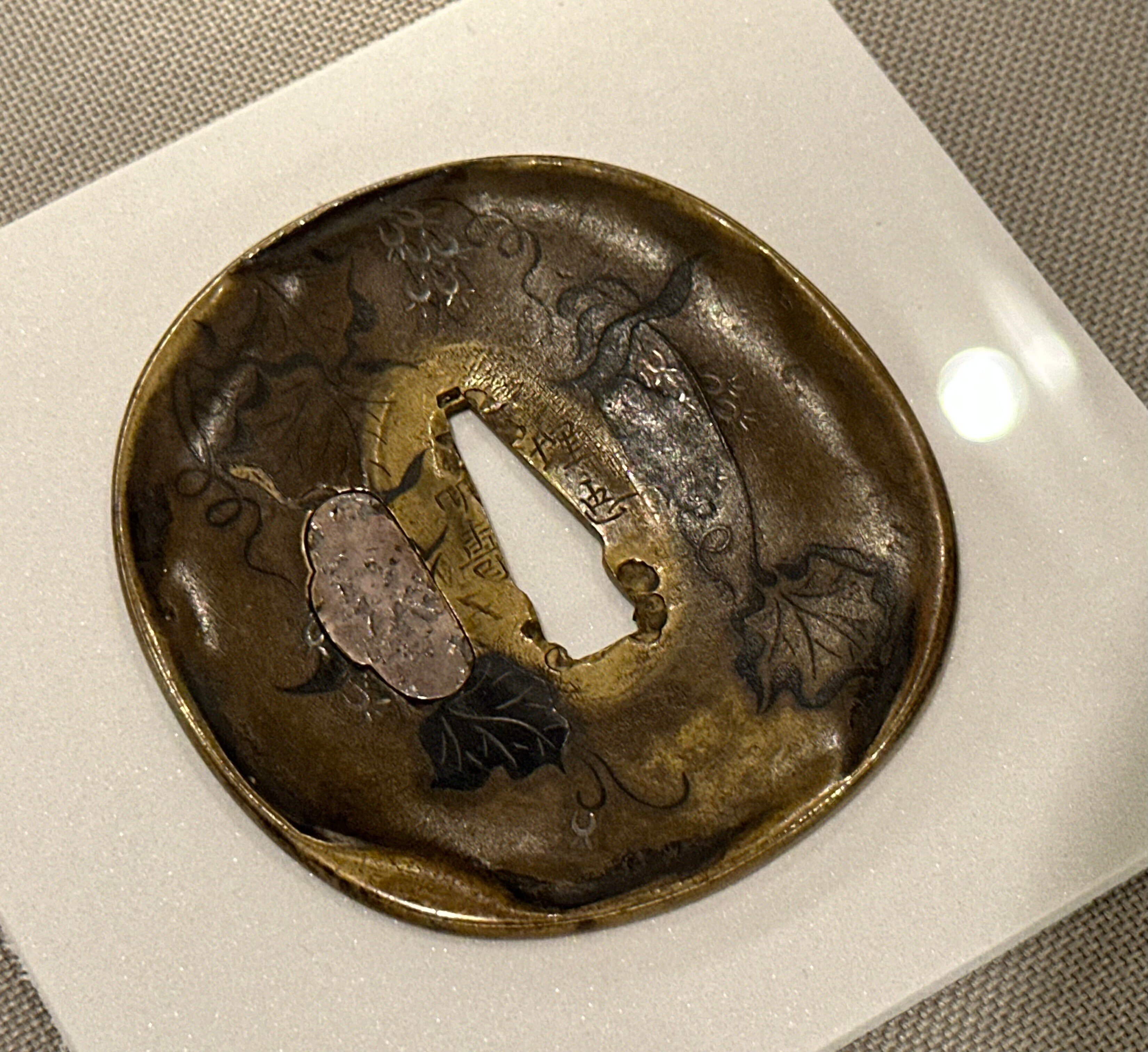 新しい素銅鐔は経年で味わいが増して面白い｜刀箱師の日本刀ブログ