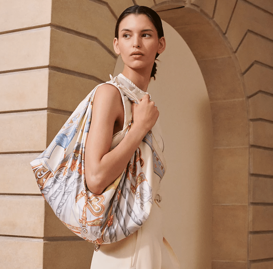 美品　HERMES　2024SS　アンネドゥクール 2024年春夏コレクションもやっぱり野村大輔氏デザイン！カレ 90