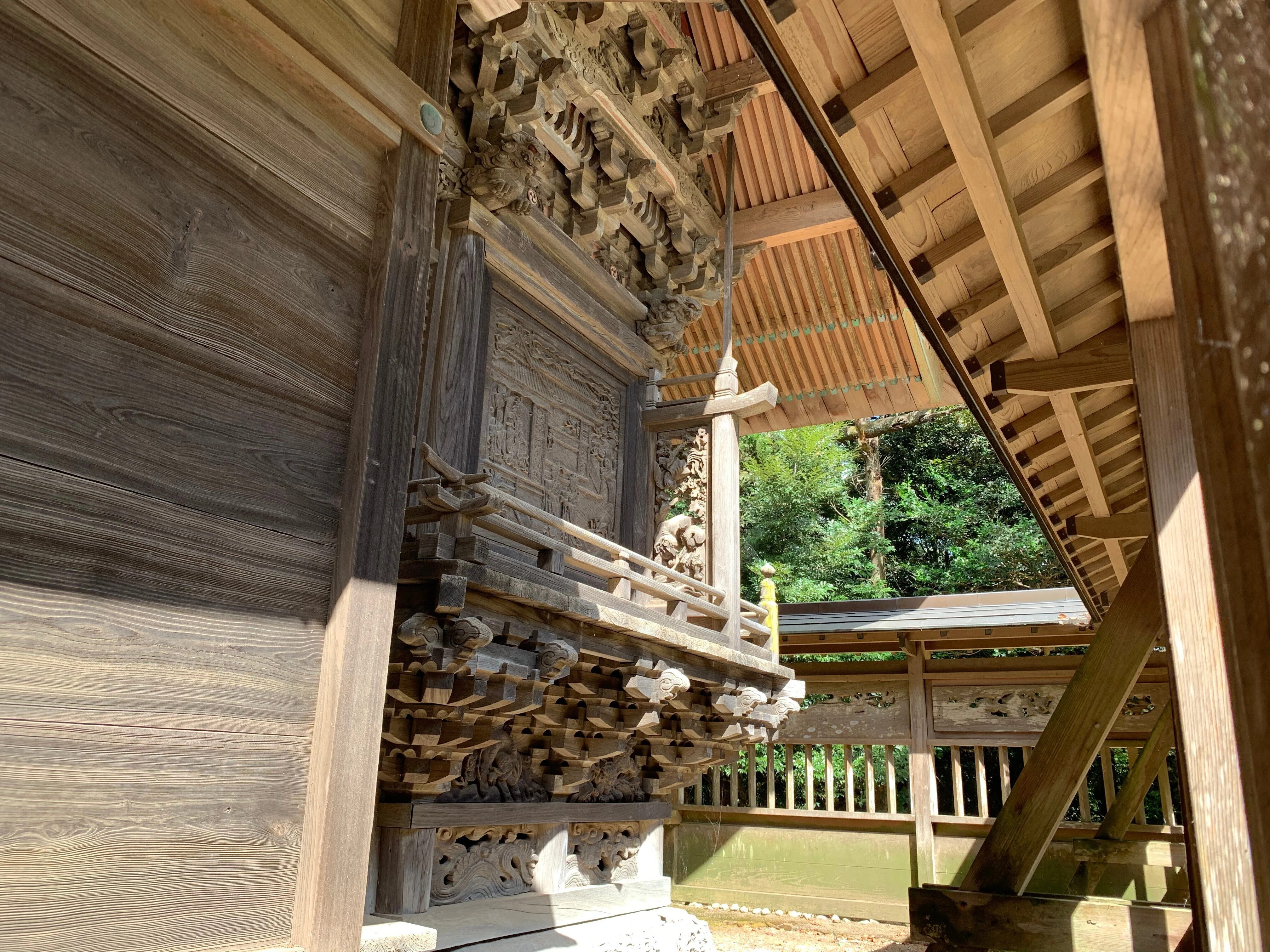 銅製火鉢 武士の彫刻付き　コメント先にお願いします 銅製火鉢 武士の彫刻付き コメント先にお願いします 加藤幸彦 真壁