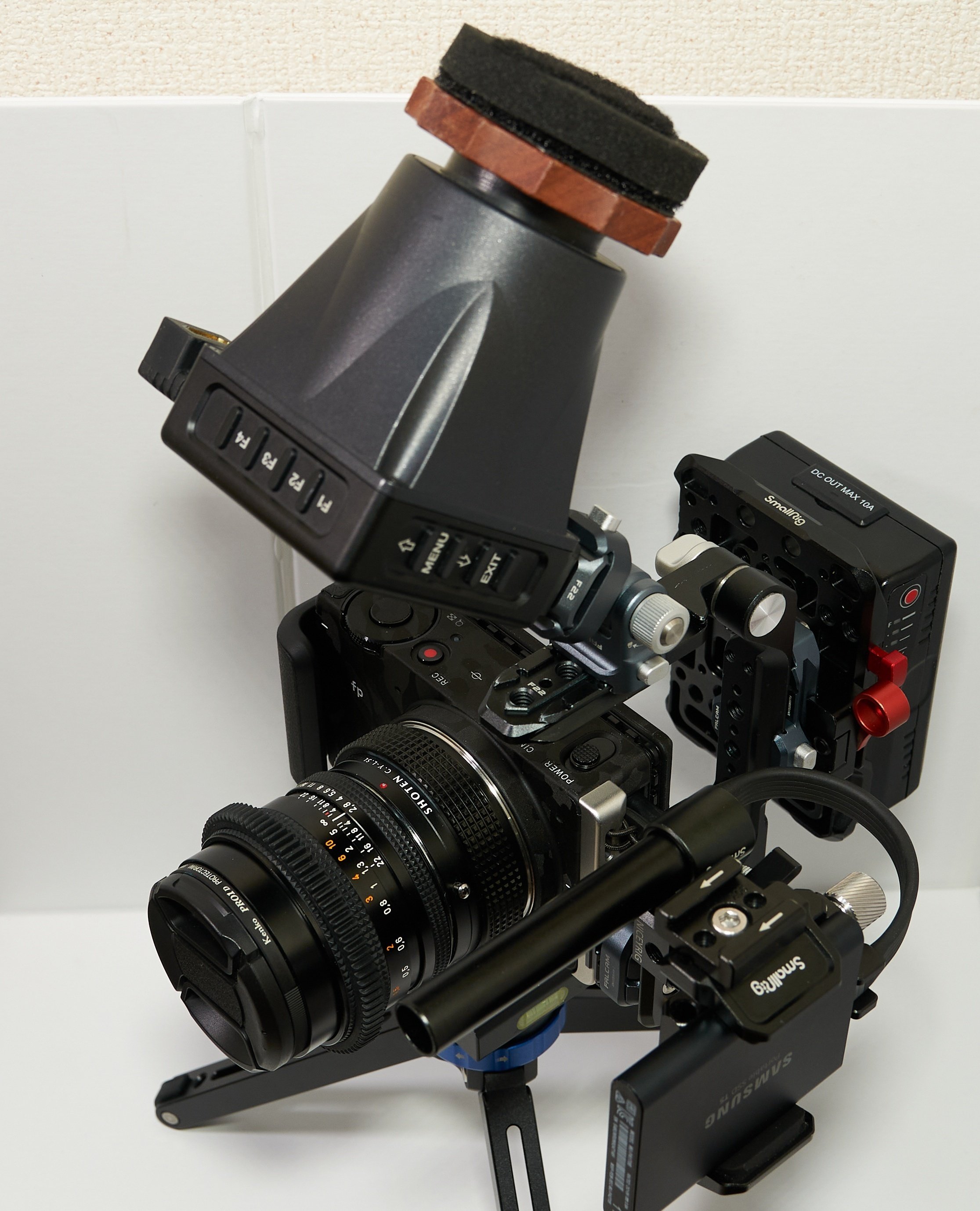 SIGMA fpレンズキット＋グリップ＋ケージ＋端子、SSDホルダー＋