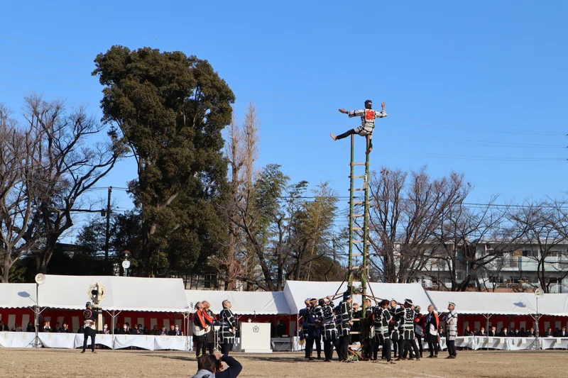 鋭利な風景（あるいは旗） （学生インターン記事>消防団新年最初の 