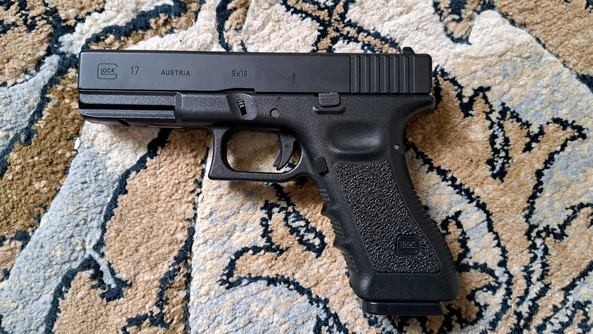 東京マルイ G17 Gen3 グロック Glock エアガン｜郭公