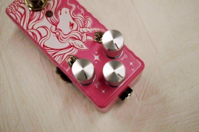 ディストーション　ミニペダル ミニサイズに多くの機能！オーバードライブ～ディストーションを