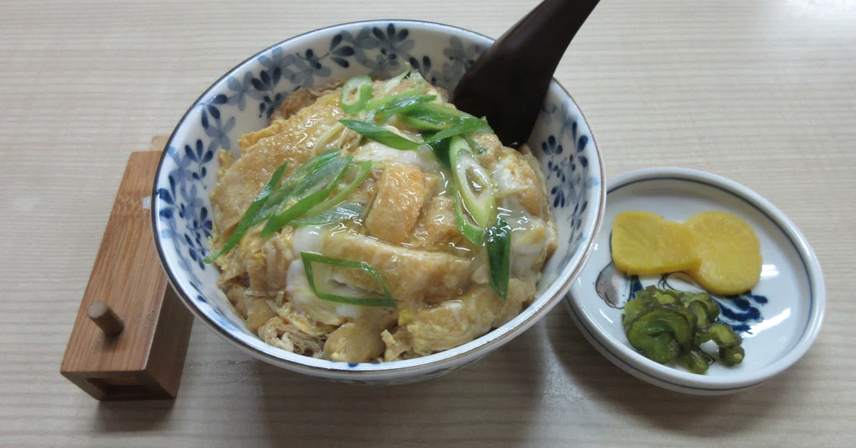 爽秋の京都旅「ご当地グルメ、殿田食堂で衣笠丼」|ヤマダナガヲ / 観光記